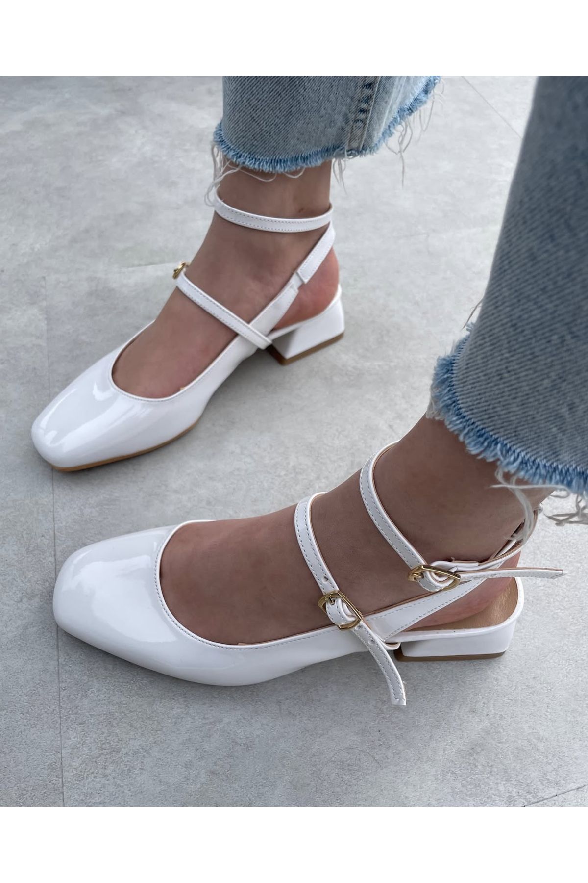 İZCE MODA Topuklu köseli ayakkabı bilekten bağlayan beyaz rugan
