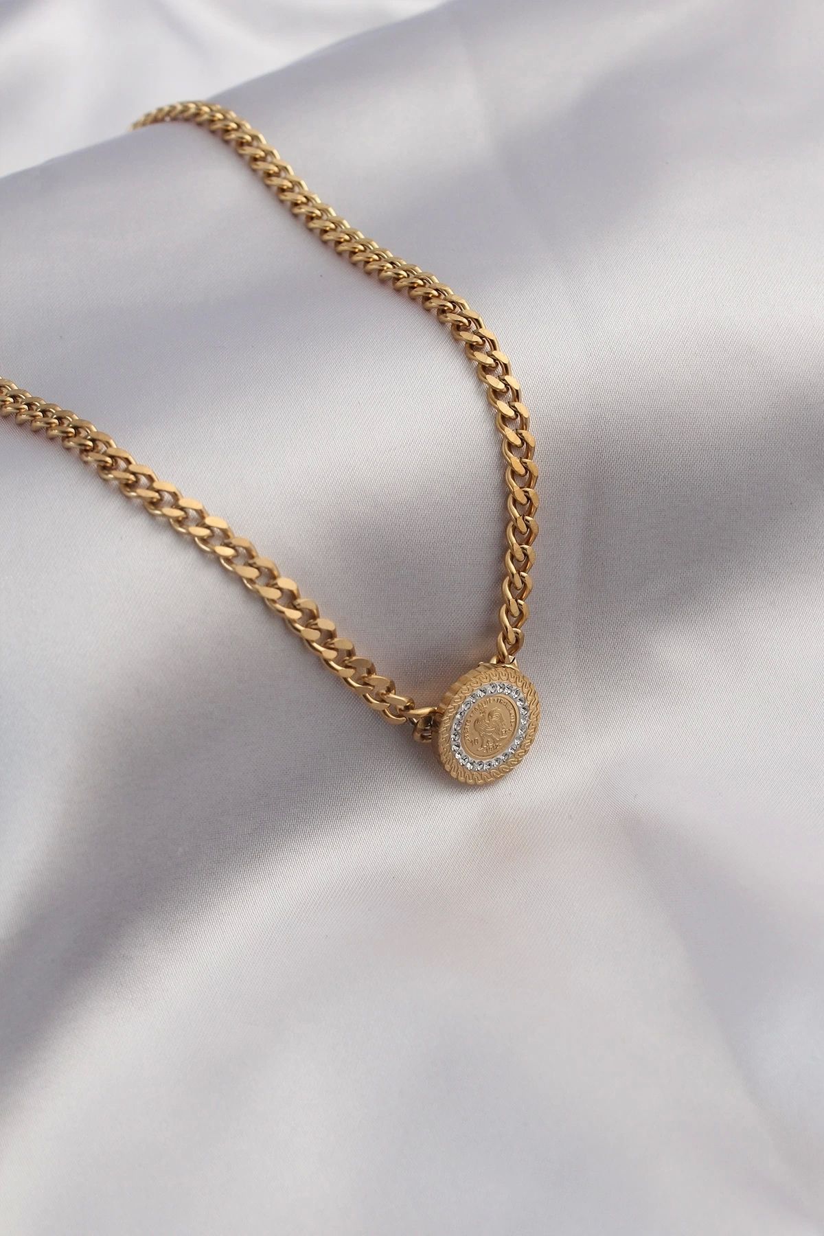 Clariss 316L Çelik Gold Renk Kalın Zincir Model Zirkon Taşlı İşlemeli Kadın Kolye