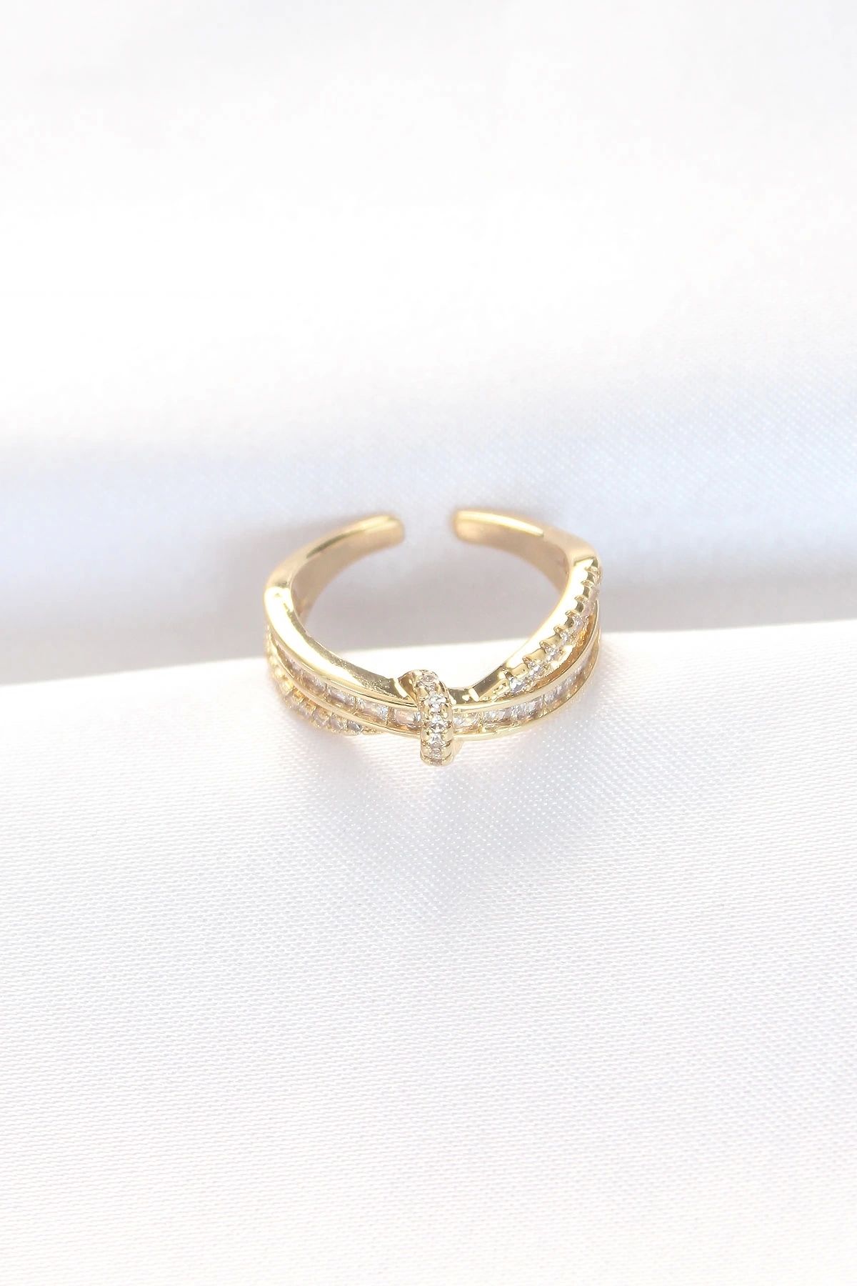Clariss Kıvrım Model Gold Renk Zirkon Taşlı Ayarlanabilir Yüzük