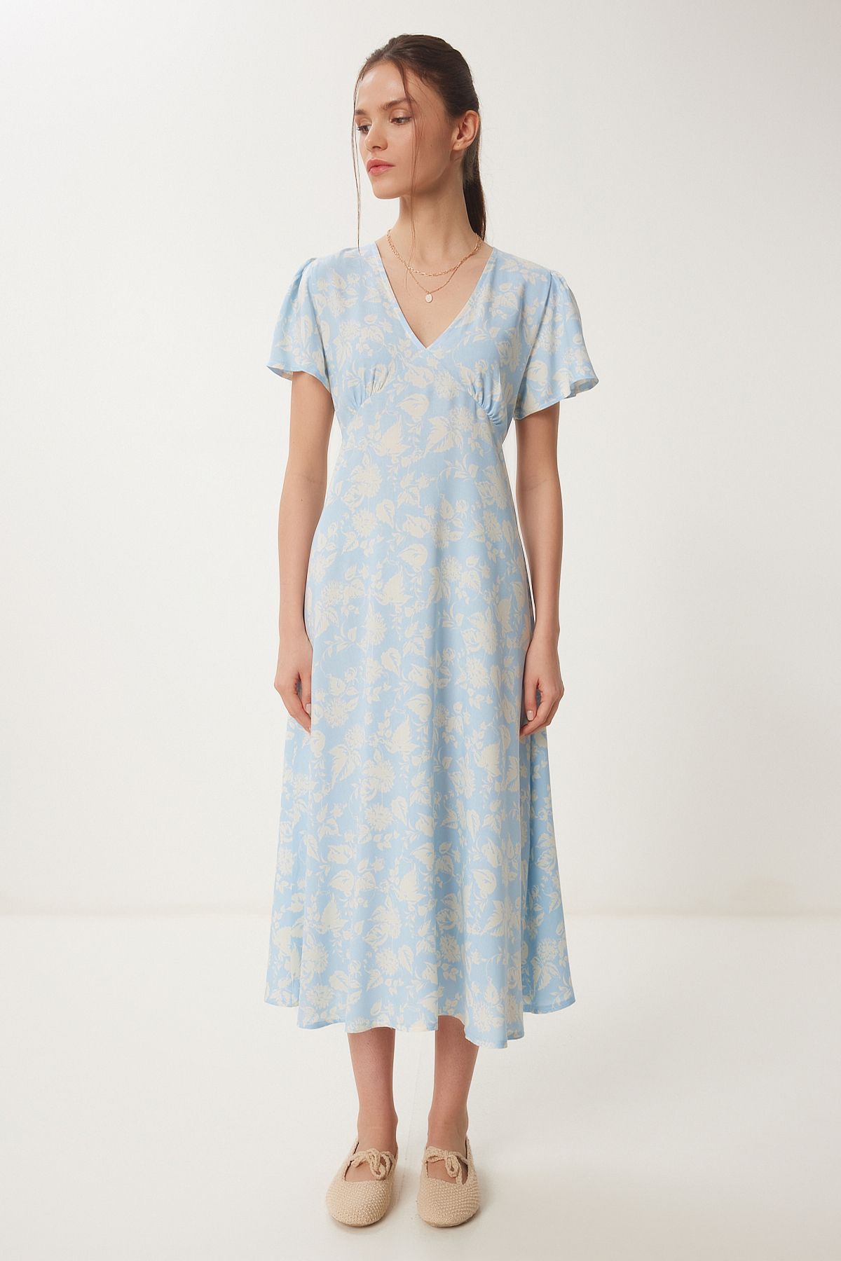  Happiness ?stanbul Kad?n G?k Mavi Kemik Ciçek Desenli Yazl?k Viskon Elbise