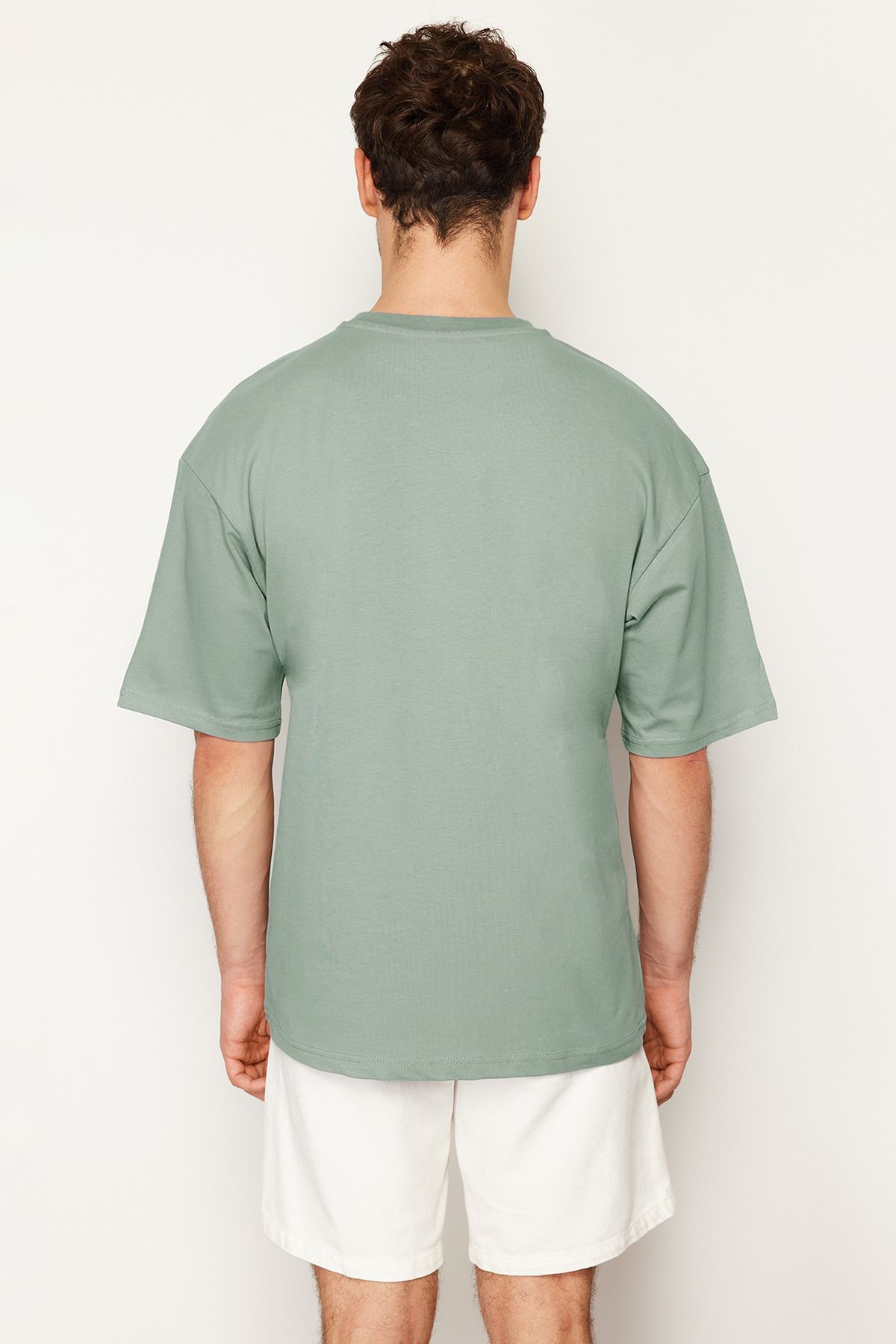 Trendyol Collection-Tmavě mátové oversize 100% bavlna Crew Neck Tričko s minimálním textem s potiskem Tok Fabric TMNSS23TS00084 5