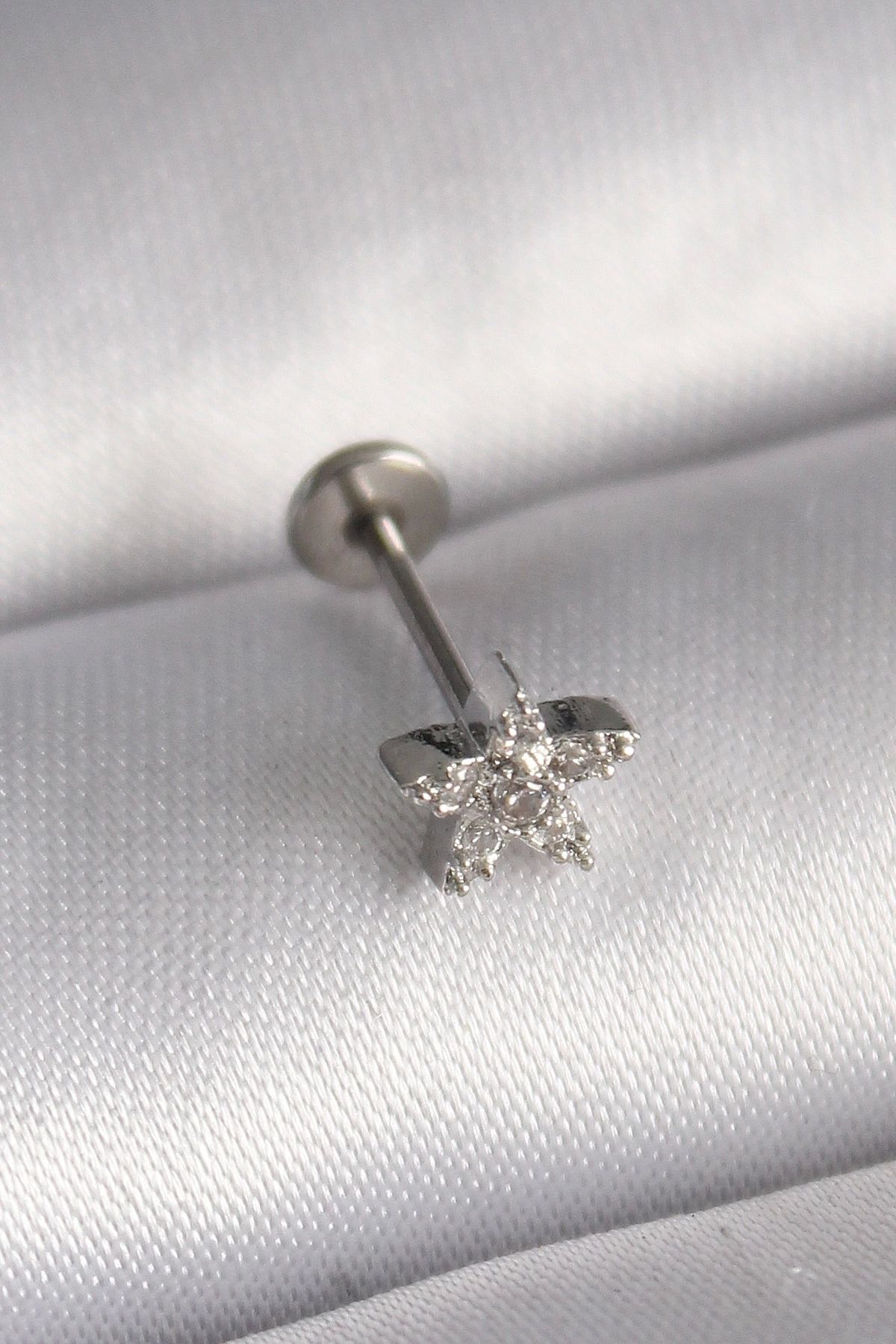 Clariss 316L Çelik Gümüş Renk Zirkon Taşlı Yıldız Model Tragus Piercing