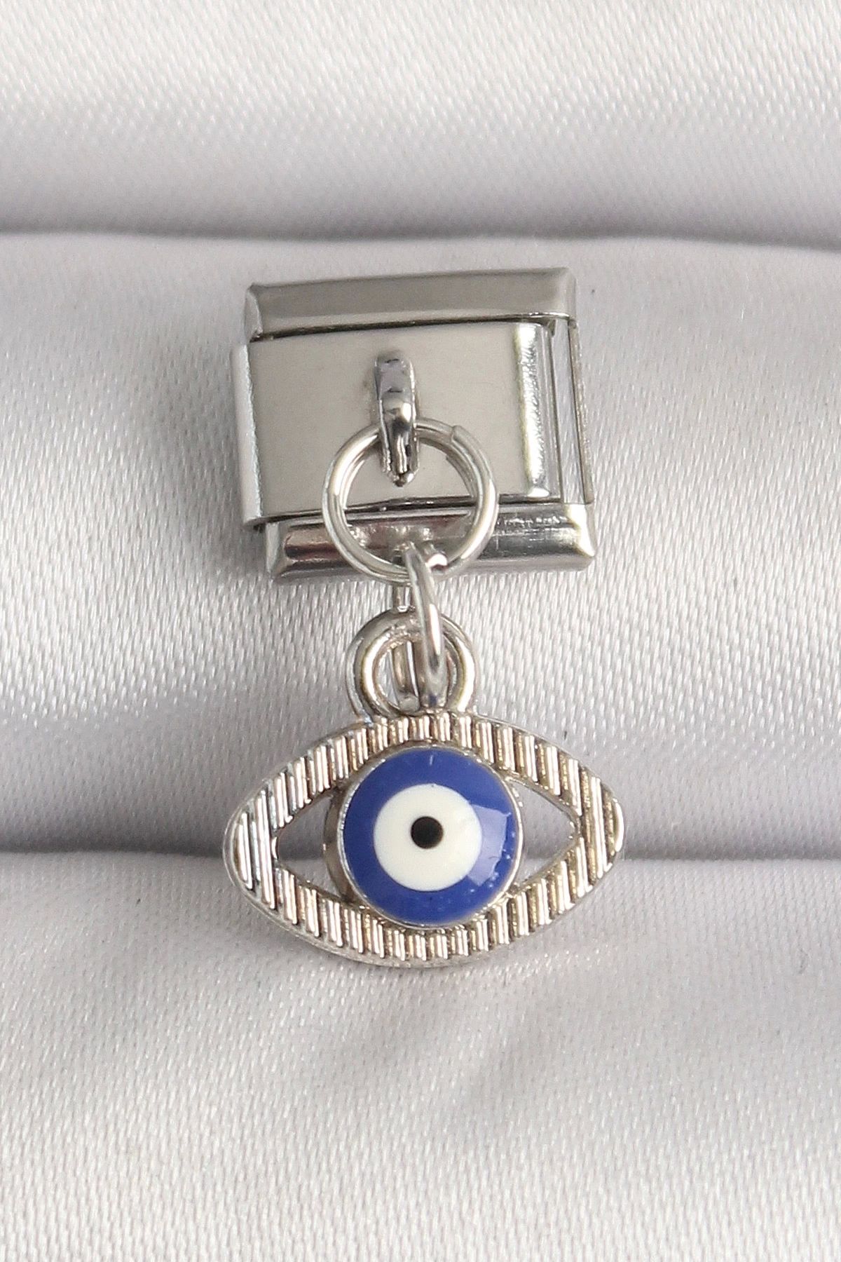 Clariss 316L Çelik Gümüş Renk Nazar Boncuk Detaylı Göz Model Nomination Charm