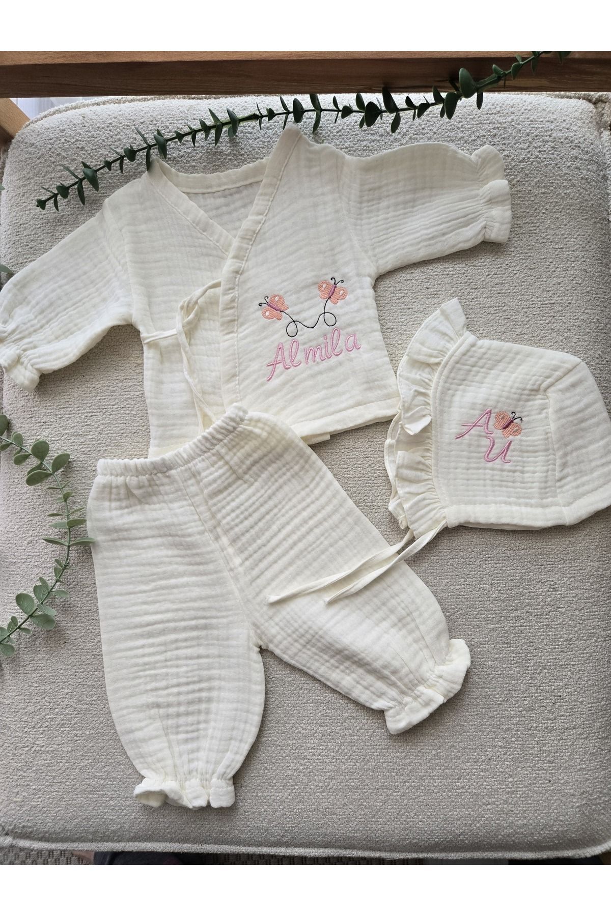 sevilleatelier 4 Katlı Müslin Kimono Bağcıklı Tulum %100Pamuk Hastane Çıkışı(Kişiye Özgü İsimli Nakış Desenli)