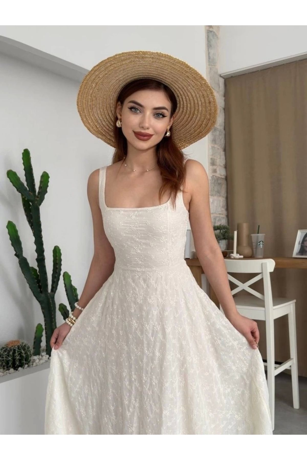 Butik Cuper Çiçek Detaylı Elbise