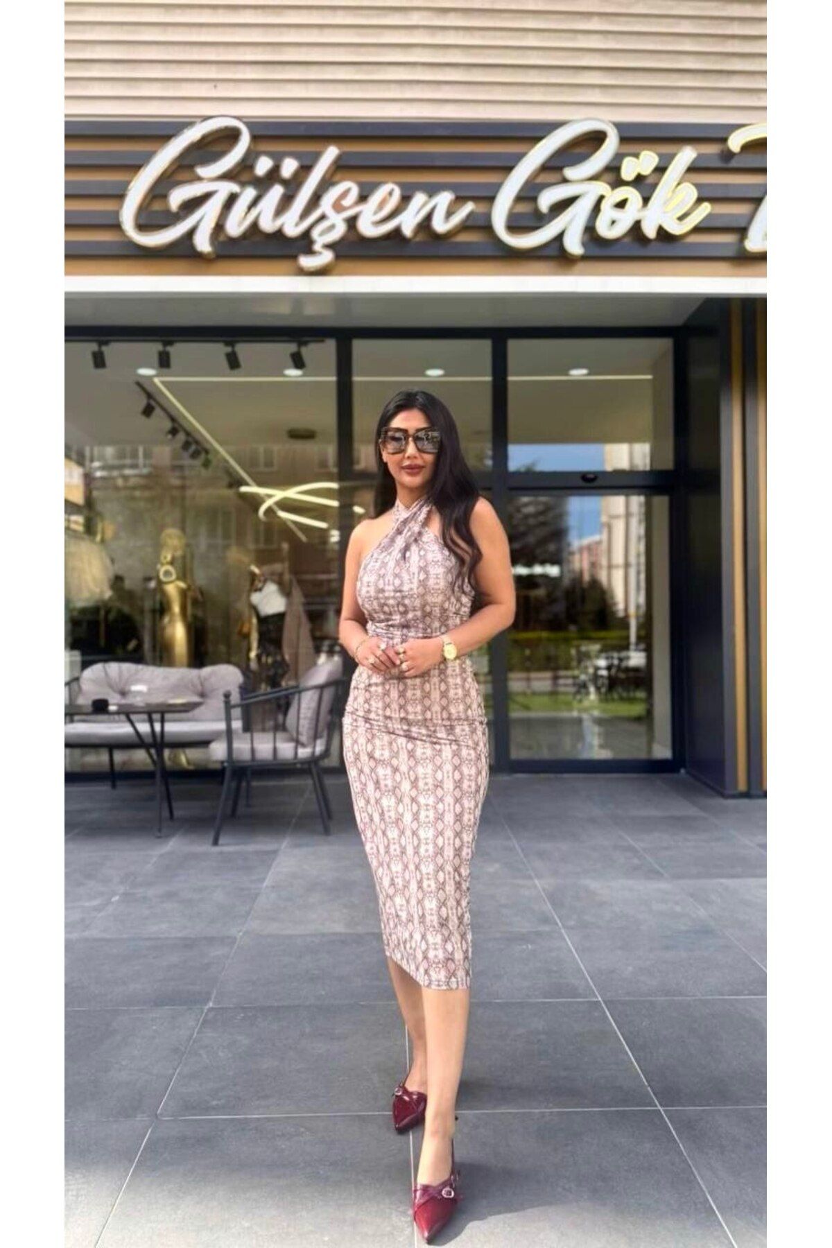 Gülşen Gök Butik Halter Yaka Sırt Dekolteli Tül Elbise