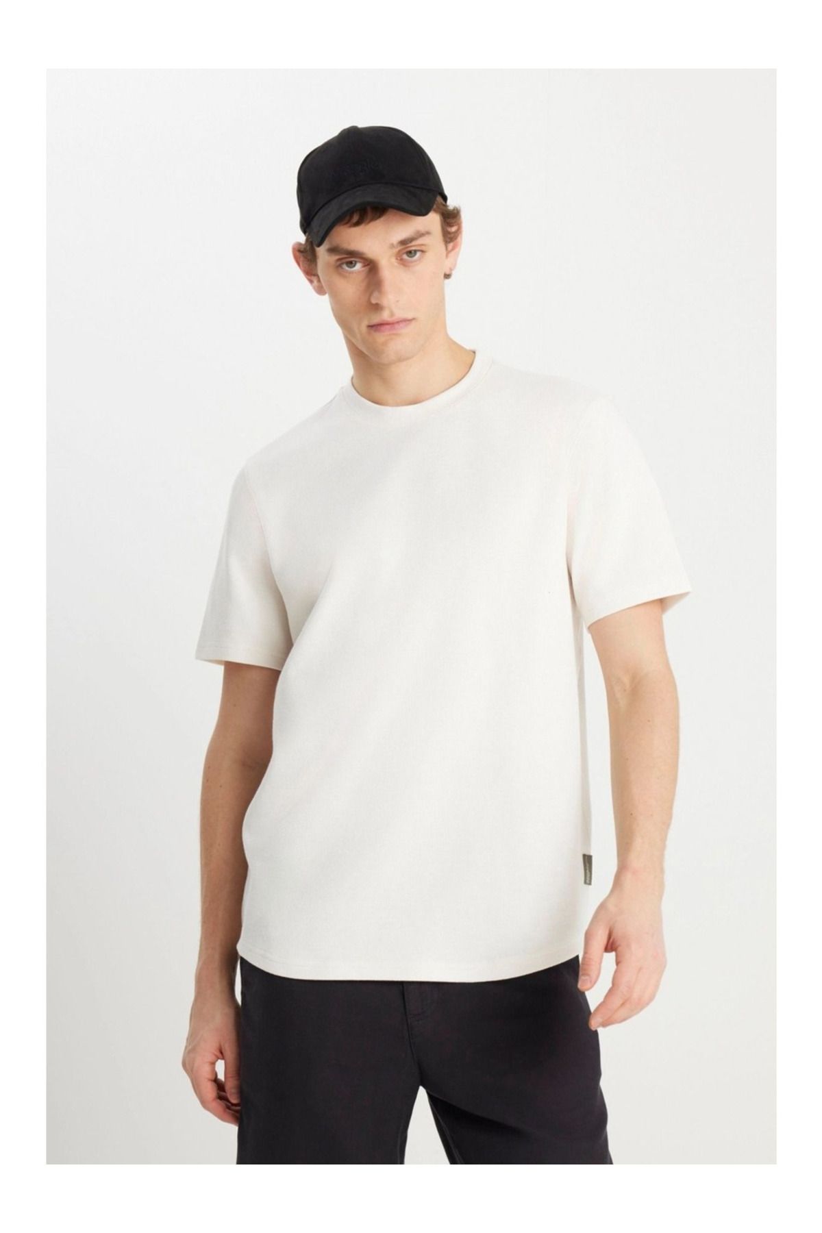 WRANGLER Erkek Relaxed Fit Dokulu T-Shirt MW2510718104