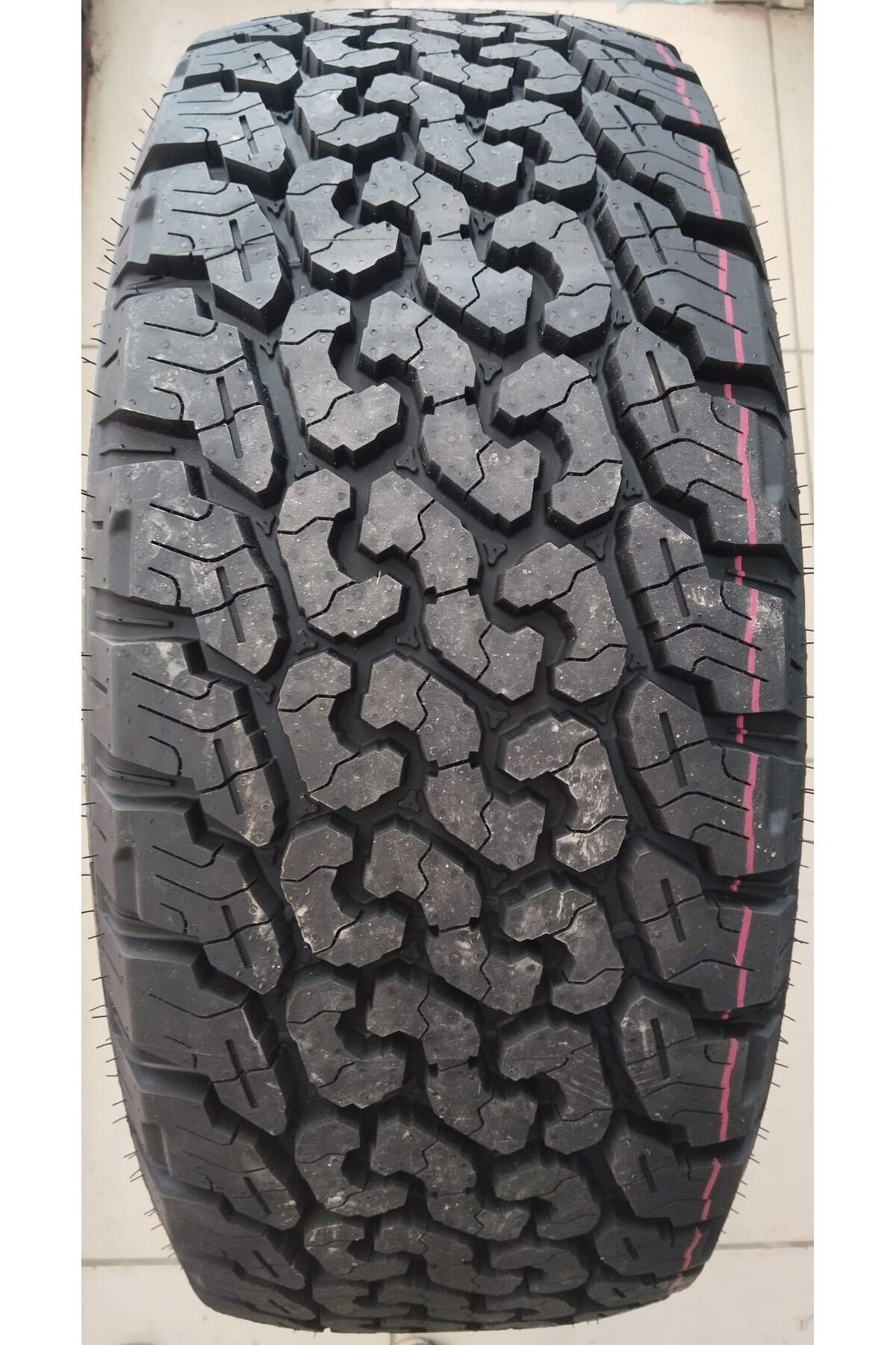 Petlas 265/65 R17 TL120/117S LRE RWL PEAKLANDER A/T PETLAS 4X4 ARAZİ LASTİĞİ BEYAZ YANAK YAZILI 2025 ÜRETİÖ
