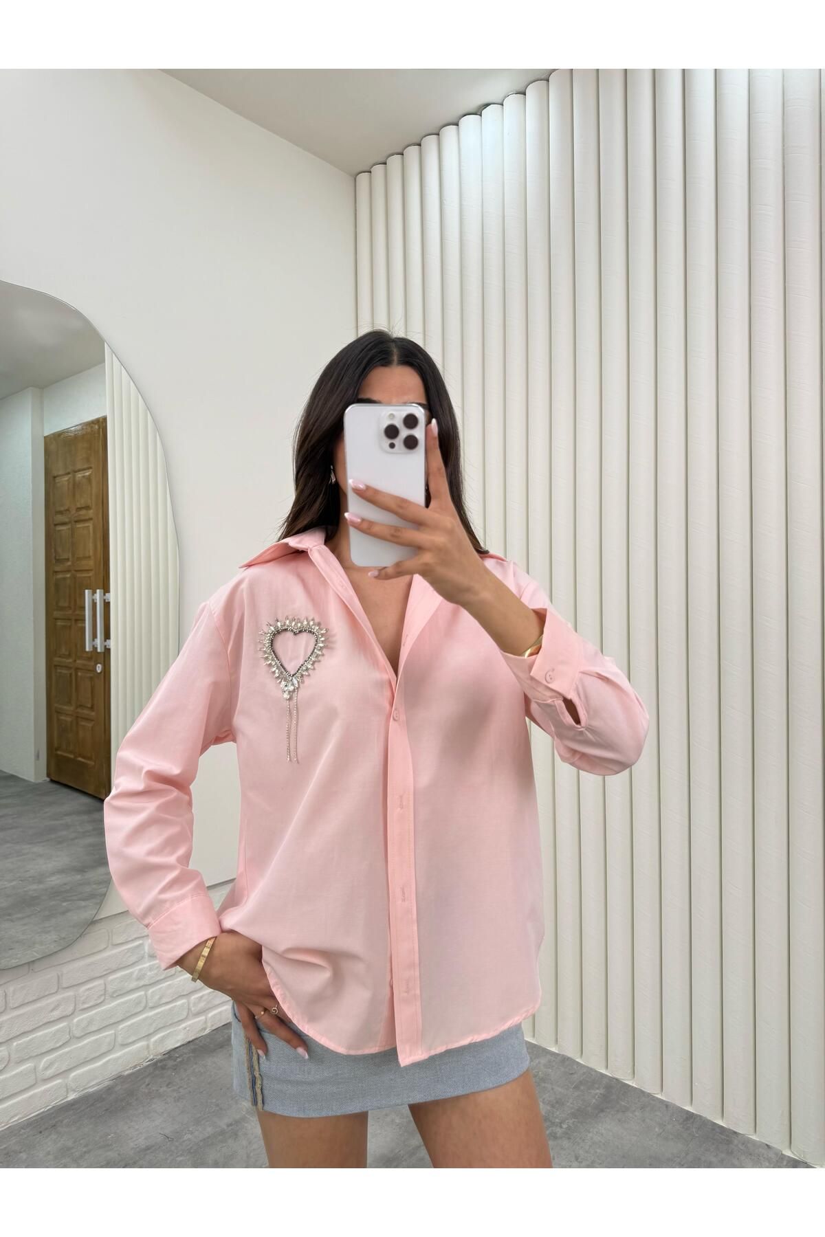 Gaus Pembe Taşlı Kalp Yaka Detaylı Gömlek Gaus00299