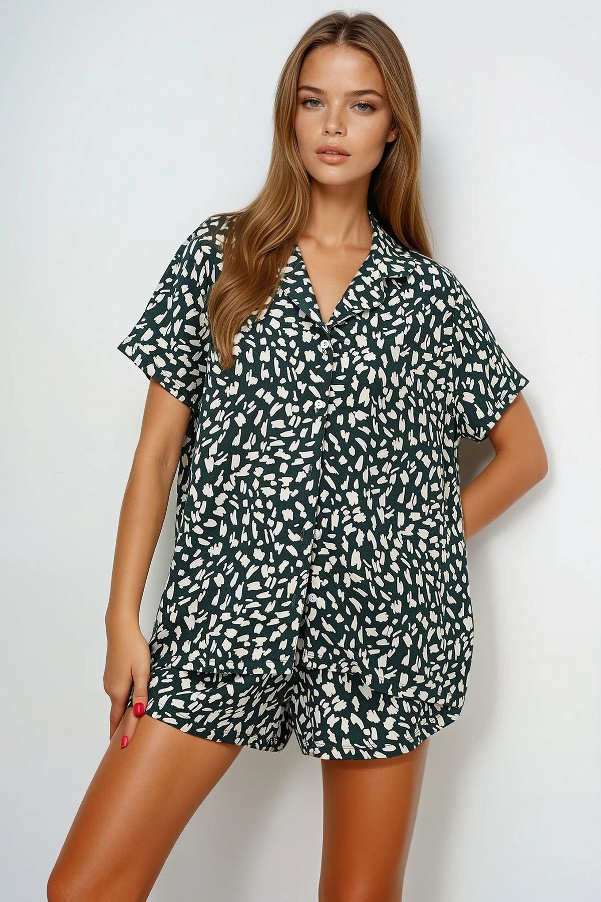 VAGGON-Geometric Patterned Buttoned Front Woven Shirt and Shorts Pajama Set 3