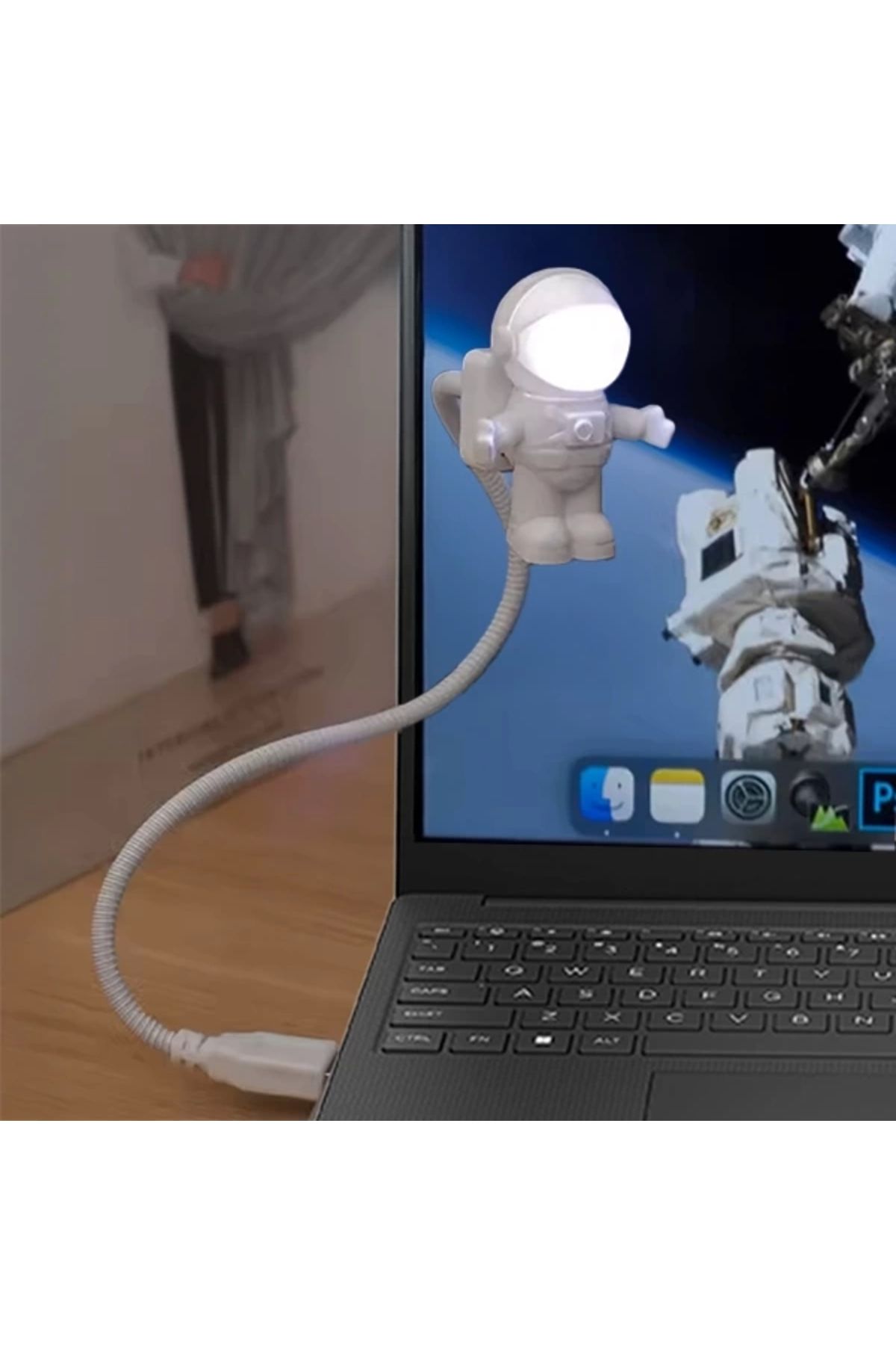 Yenimiyeni Astronot Lamba Led Usb Gece Lambası Klavye Kitap Okuma Işığı