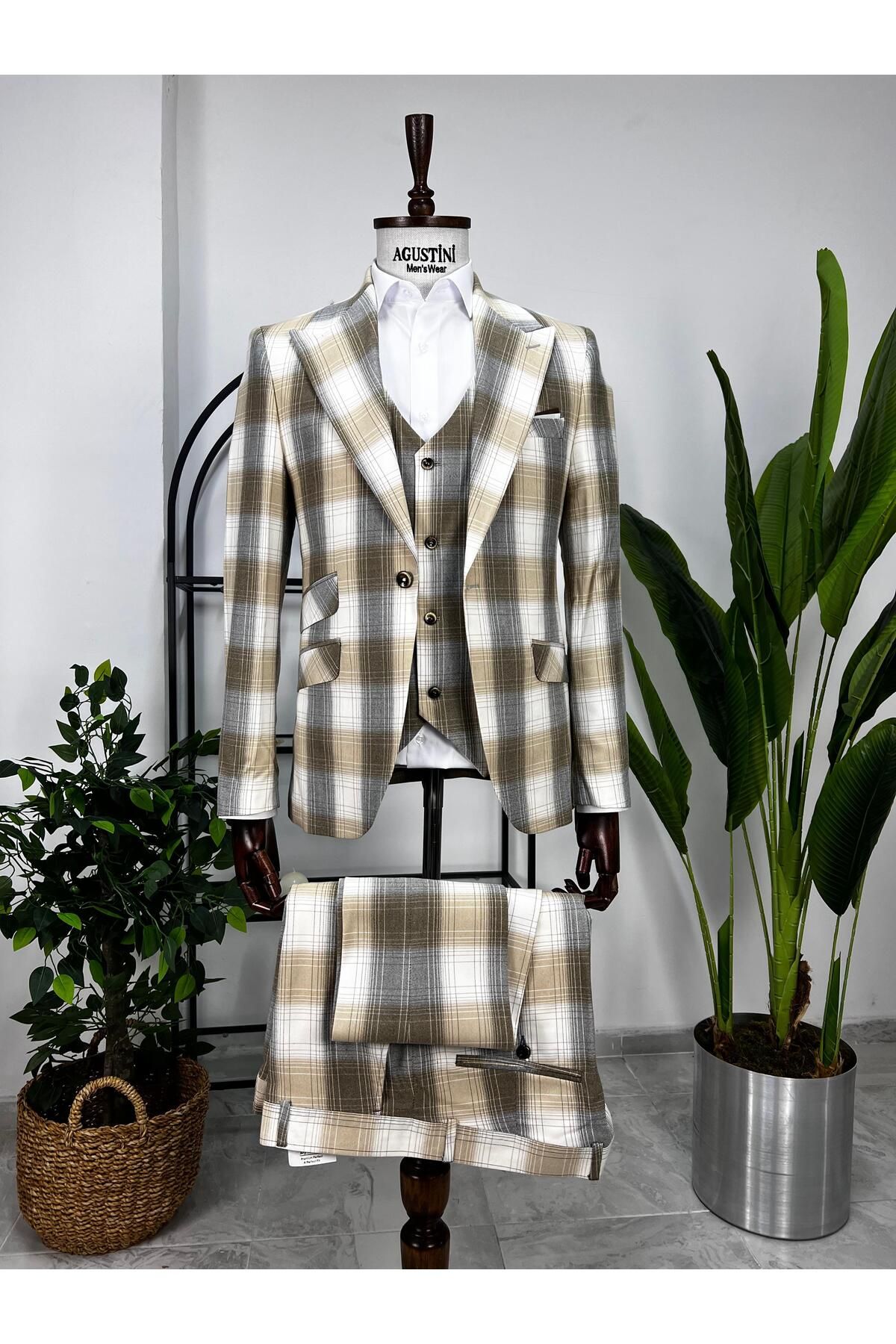 AGUSTİNİ Bej Ekose Mendilli Yelekli Takım Elbise Sivri Yaka Slim Fit Kalıp | Agustini