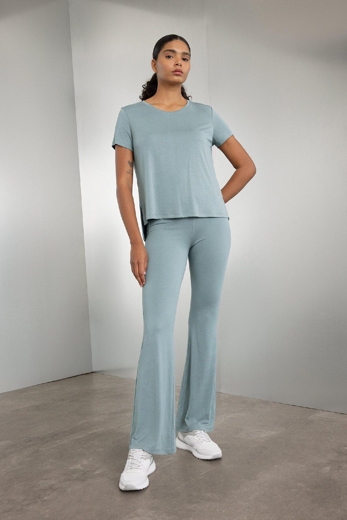 DeFacto-DeFactoFit-Hose aus Modalstoff mit spanischem Bein – C0420AX24SM 2
