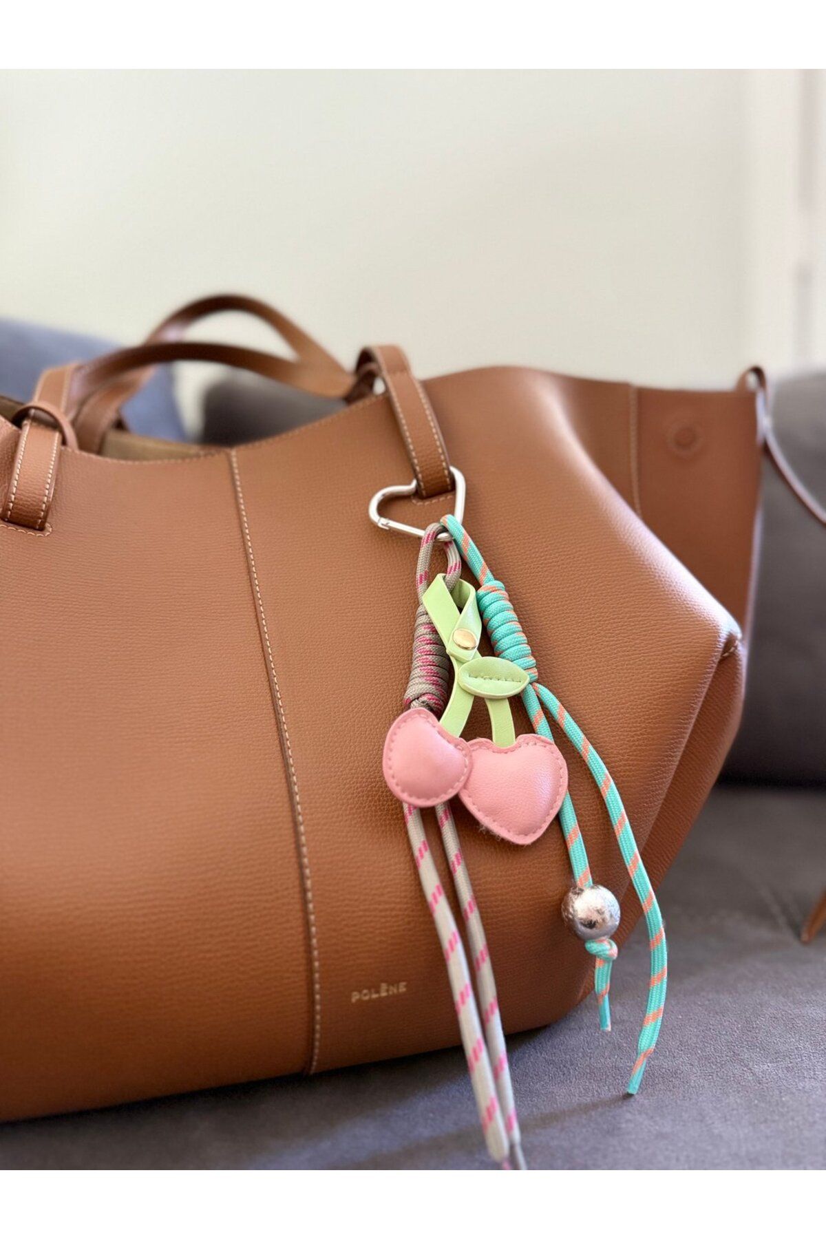 Home Pembe Kalp Detaylı Çok Renkli Çanta Charm