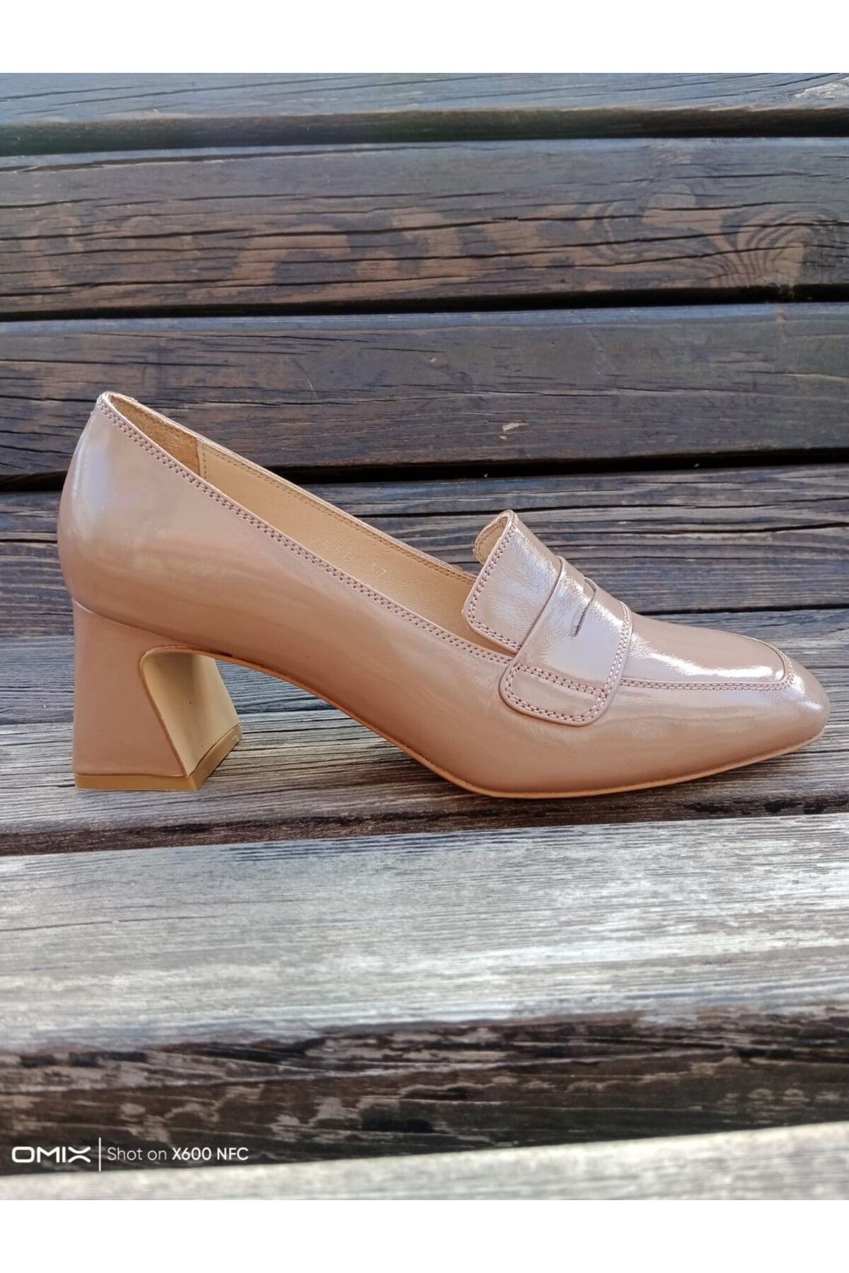 gumushoe Kadın Hakiki Rugan Deri Küt Burunlu Kare Topuk Loafer Ayakkabı 2550