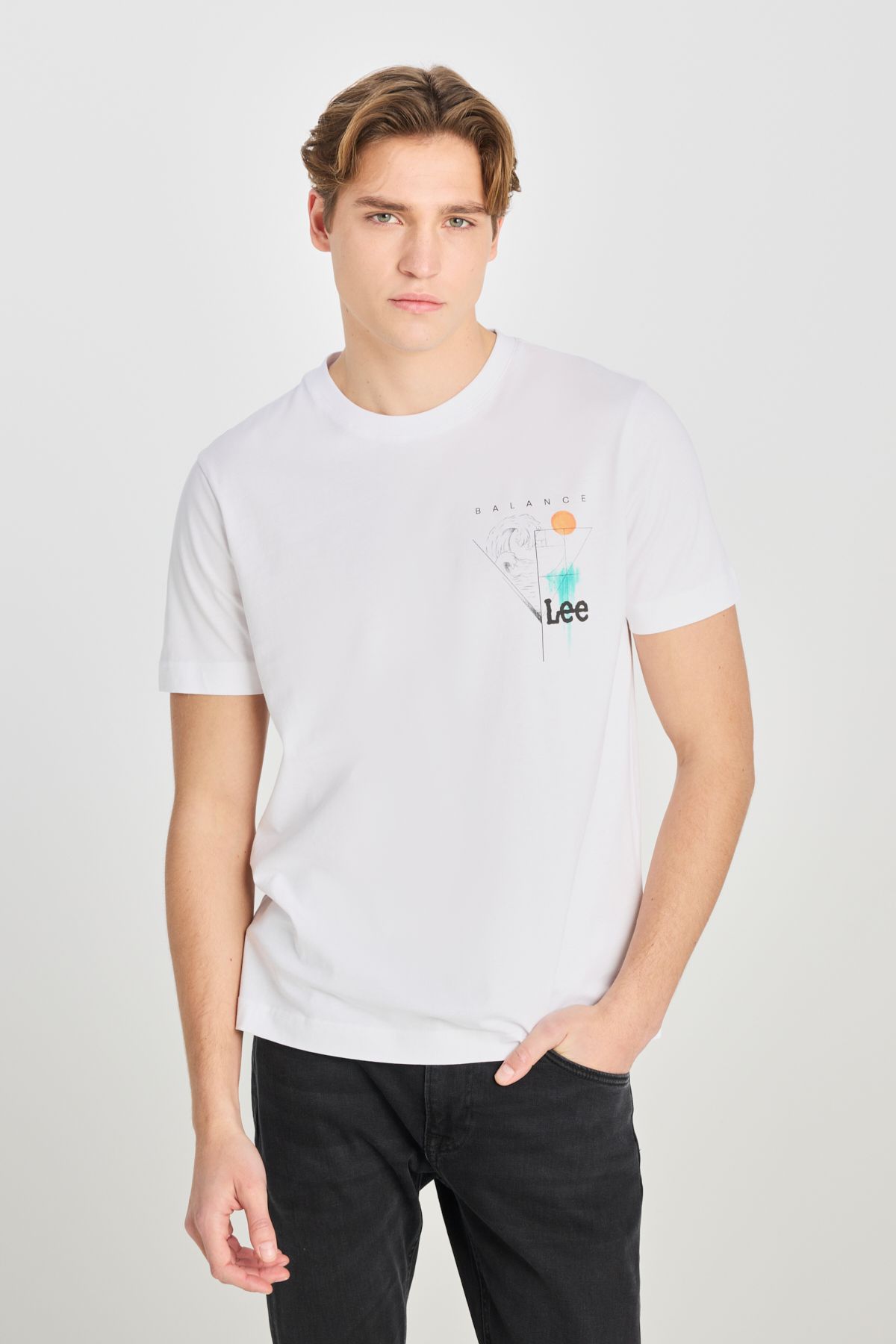 Lee L2510319100 Beyaz Erkek Önden Baskılı Regular Fit Bisiklet Yaka T-shirt