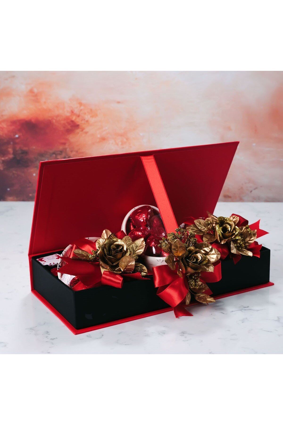 Nin Chocolate NIN Sevgiliye Yaldızlı ve Napoliten Çikolata Kutusu Kahve Fincanlı