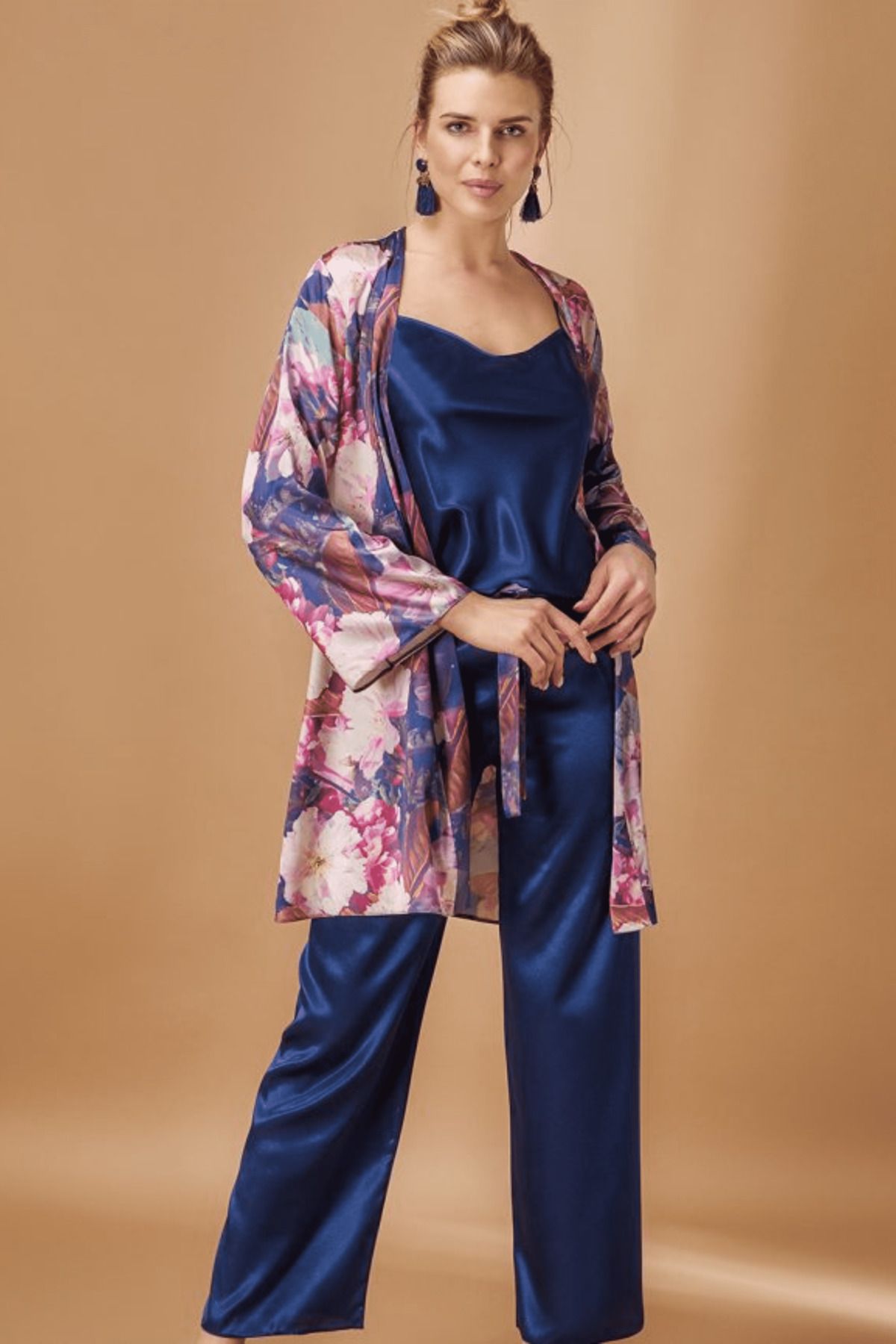 Mavelle Kadın Lacivert 3'lü Pijama Takımı Sabahlıklı İp Askılı Set