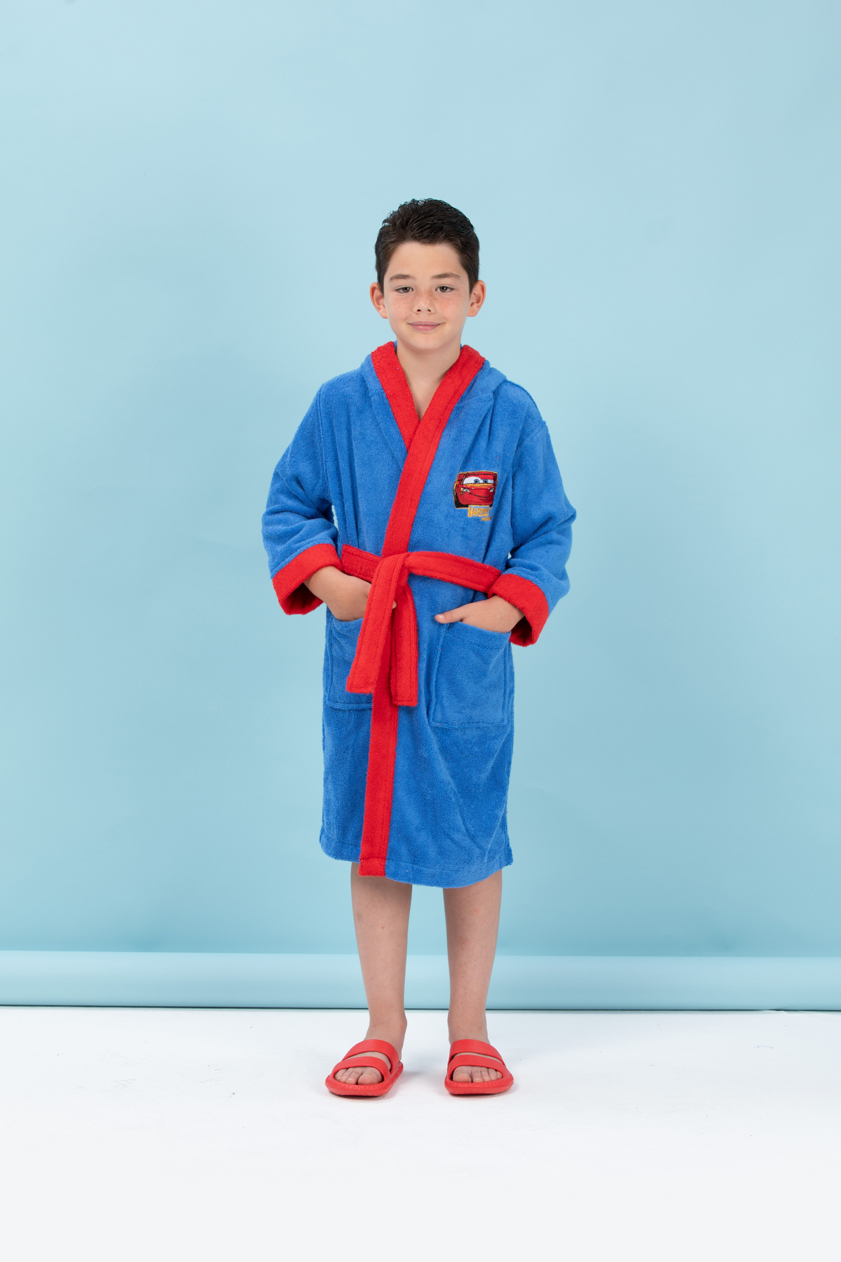 Özdilek Cars Mcqueen Nakışlı Disney Lisanslı Kapüşonlu Çocuk Bornozu 5/6 Yaş fotoğrafı 6 (önizleme)