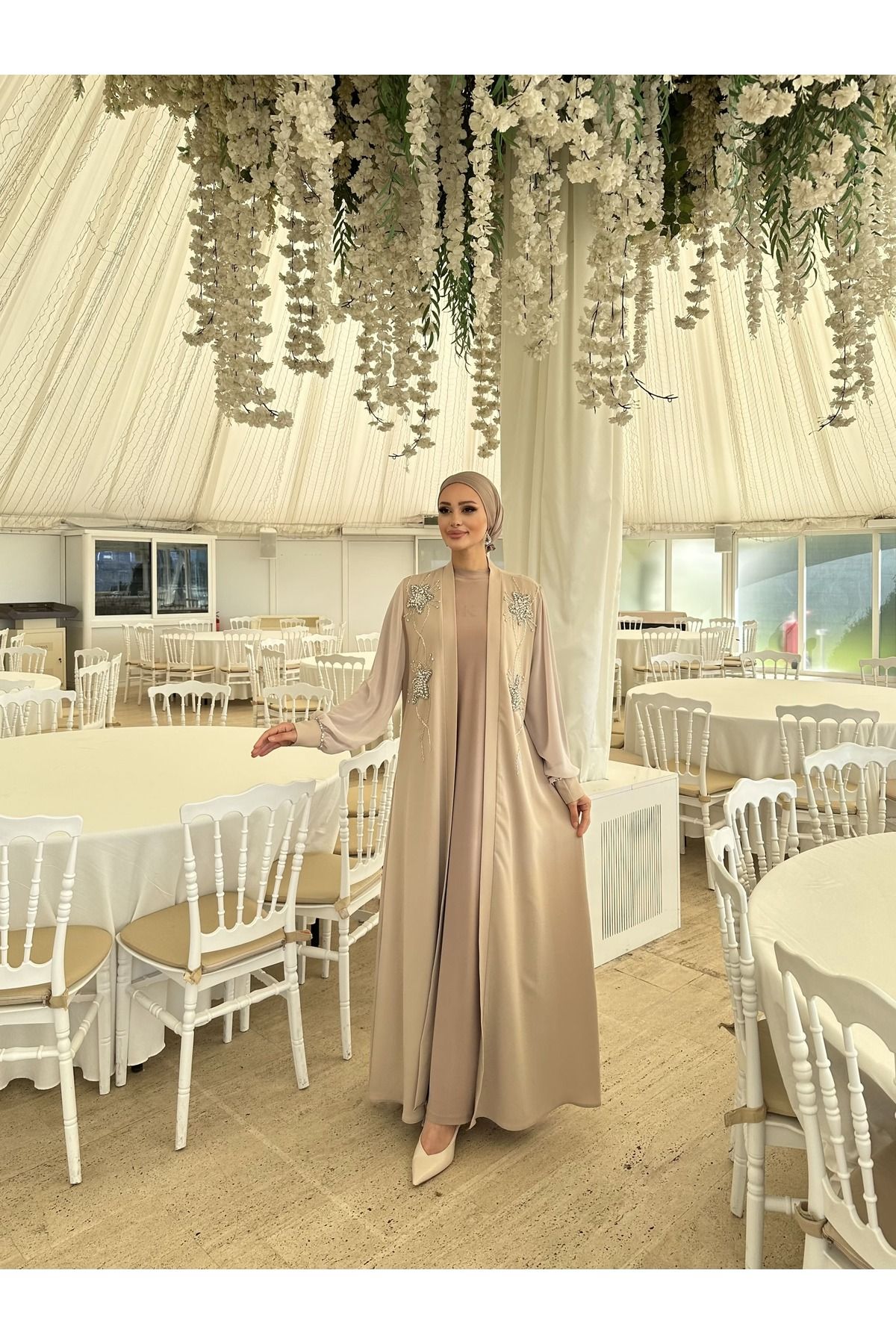 Melisa Boutique By Selma Özkan Kolları Şifon Ve Omuzdan Aşağı Taş İşleme