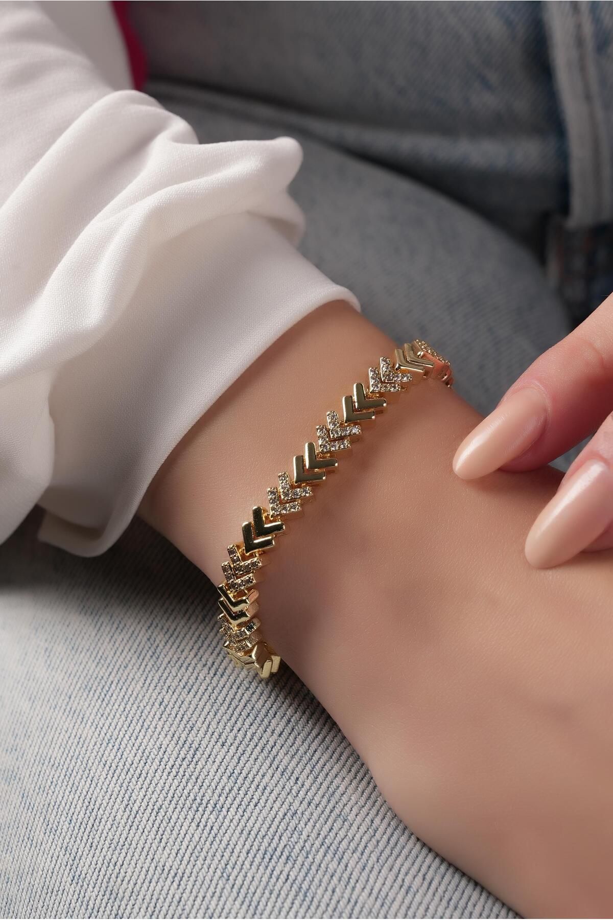 Çlk Accessories Premium Taşlı Üçgen Zincir Bileklik 70873