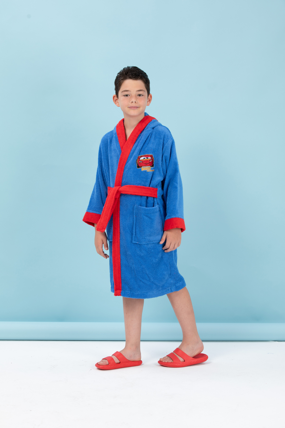 Özdilek Cars Mcqueen Nakışlı Disney Lisanslı Kapüşonlu Çocuk Bornozu 5/6 Yaş fotoğrafı 4 (önizleme)