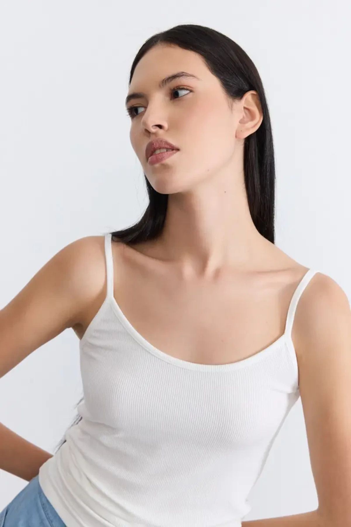 Gusto-Thin Strap Viscose Undershirt - Ecru 4
