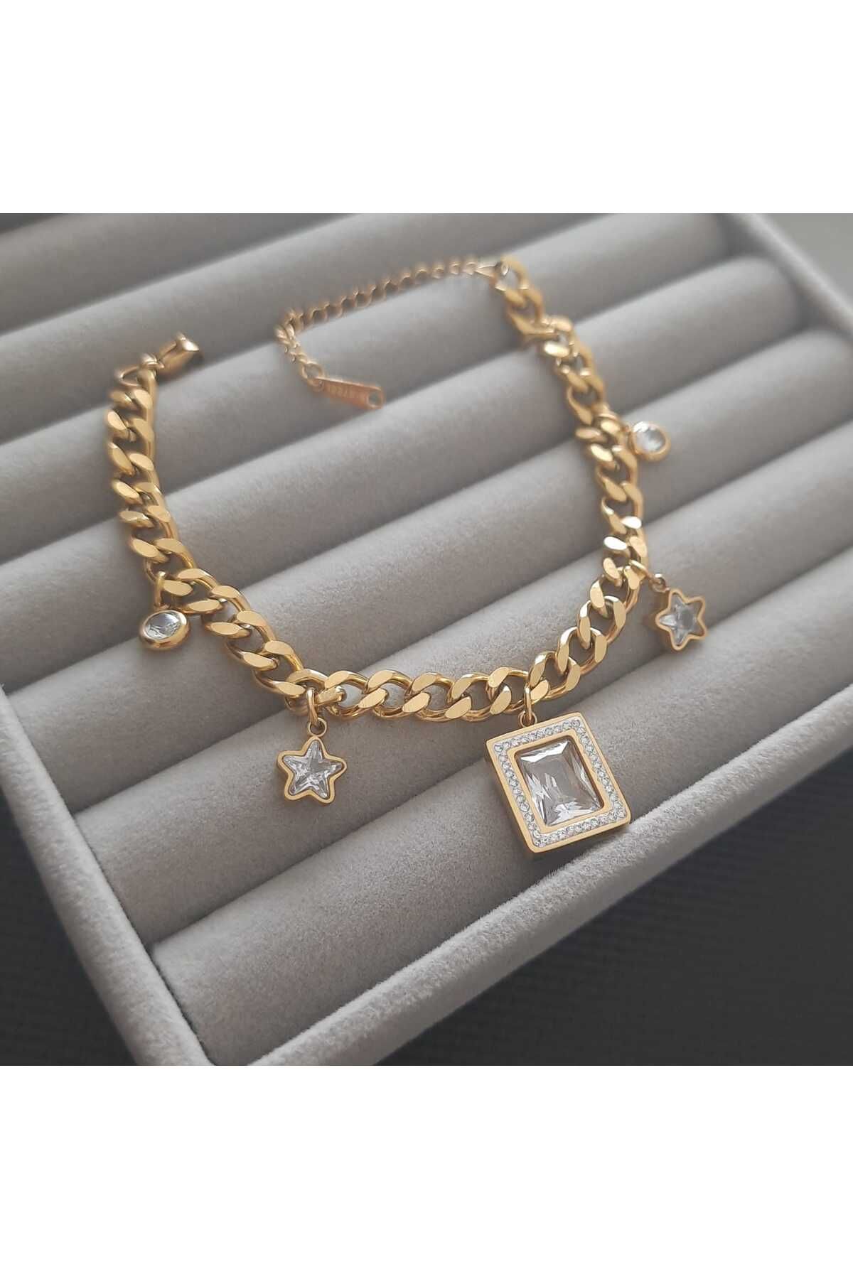 Betül Çekiç Çelik Gold Renk Taşlı Aksesuarlı Kadın Bileklik Yıldız Figürlü