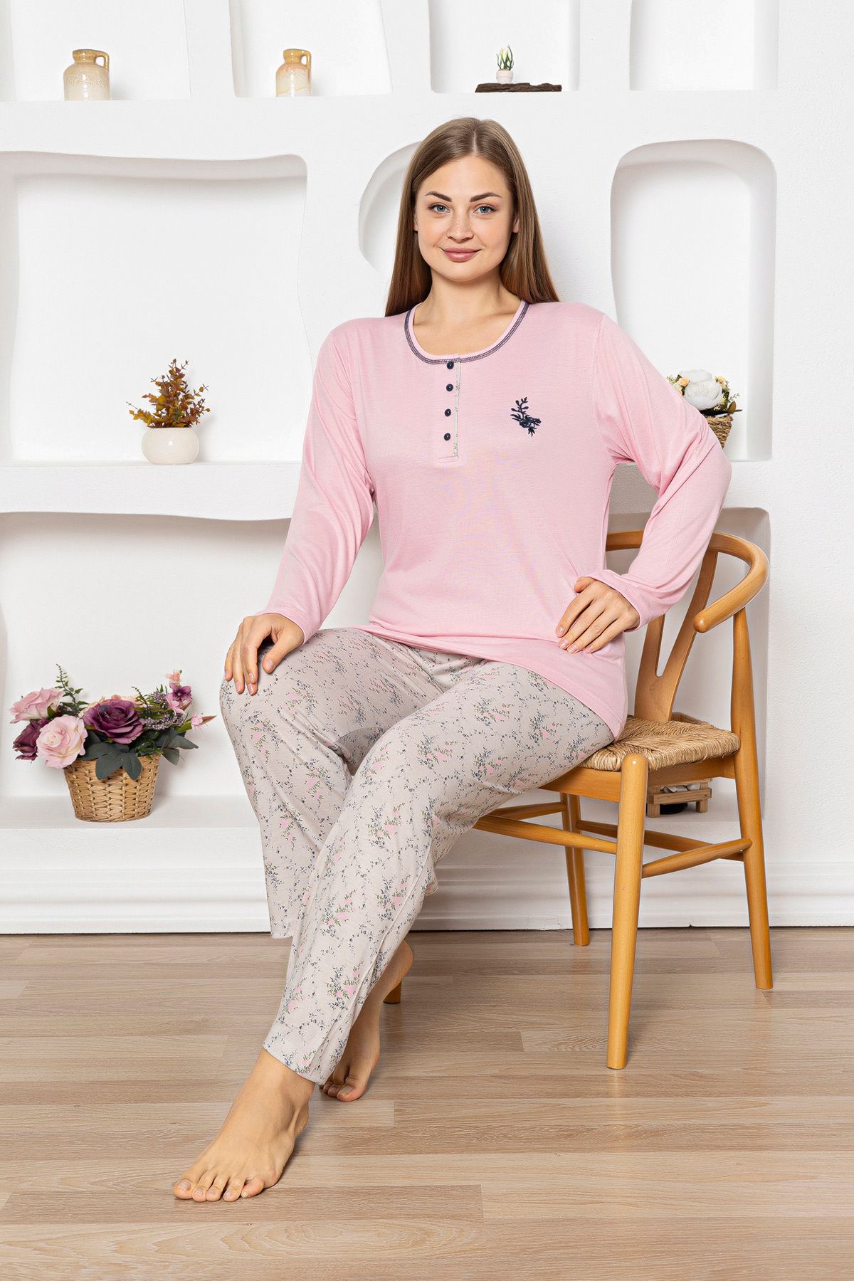 Fulla Moda Büyük Beden Çiçek Desenli Uzun Kollu Pijama Takımı