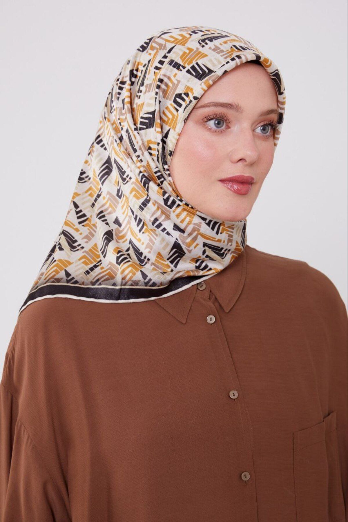 Levidor Geometrik Zigzag Desen Işıltılı Kristal Eşarp