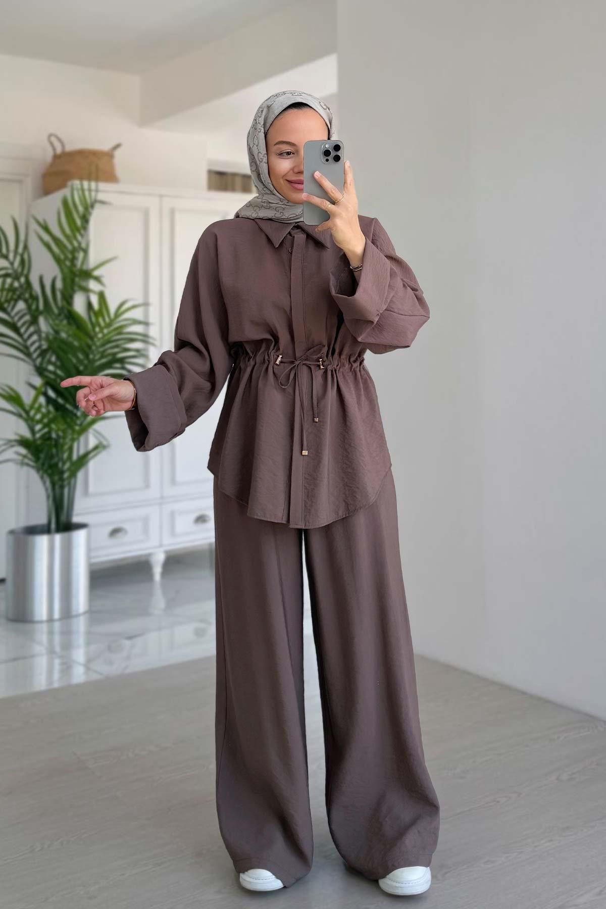 Ka Hijab Rahat Kesim Büzgü Detaylı Takım - Kahverengi