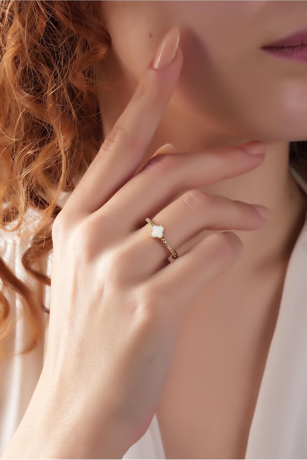 Çlk Accessories Premium Ayarlanabilir Taşlı Sedefli Yonca Yüzük 1493