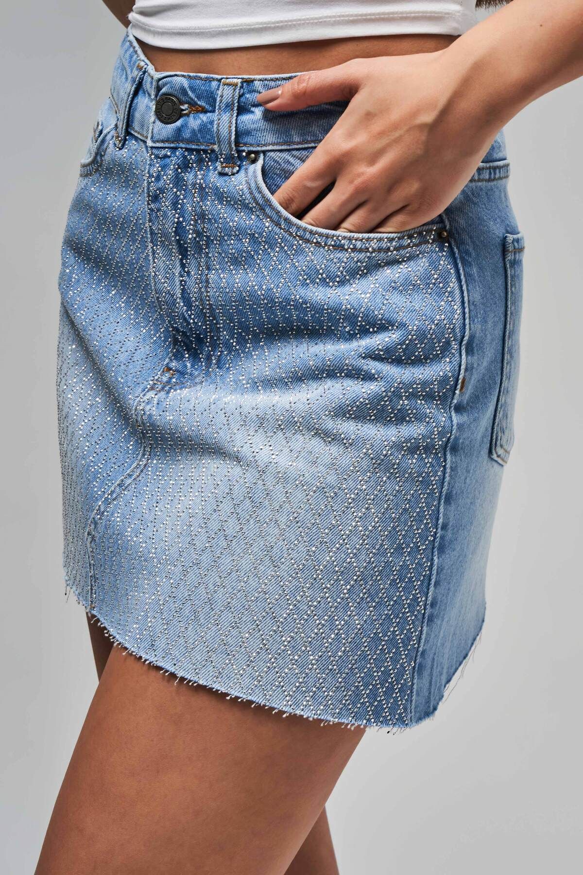 its basic Kadın Mavi Renk T-2s5-4 Parlak Taşlı Midi Boy %100 Koton 42 Cm Tasarım Denim Etek