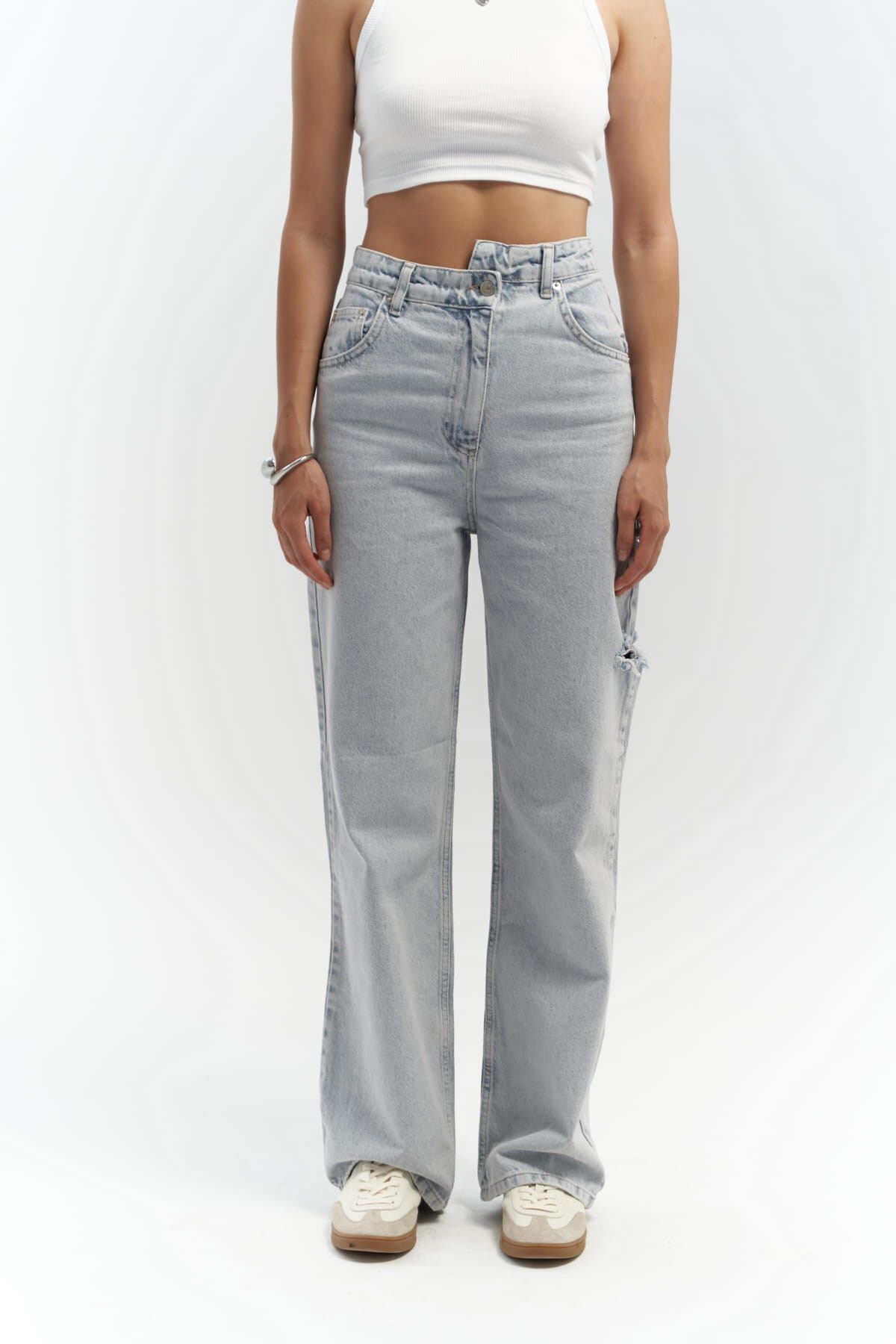 MAİ COLLECTİON-Detail severního pasu Double Ripped Ice Blue Jean 3