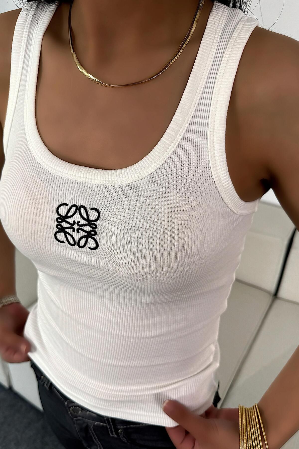 Butik Gardrop Marka Muadil Nakış İşleme Detaylı Fitilli Bluz Ekru