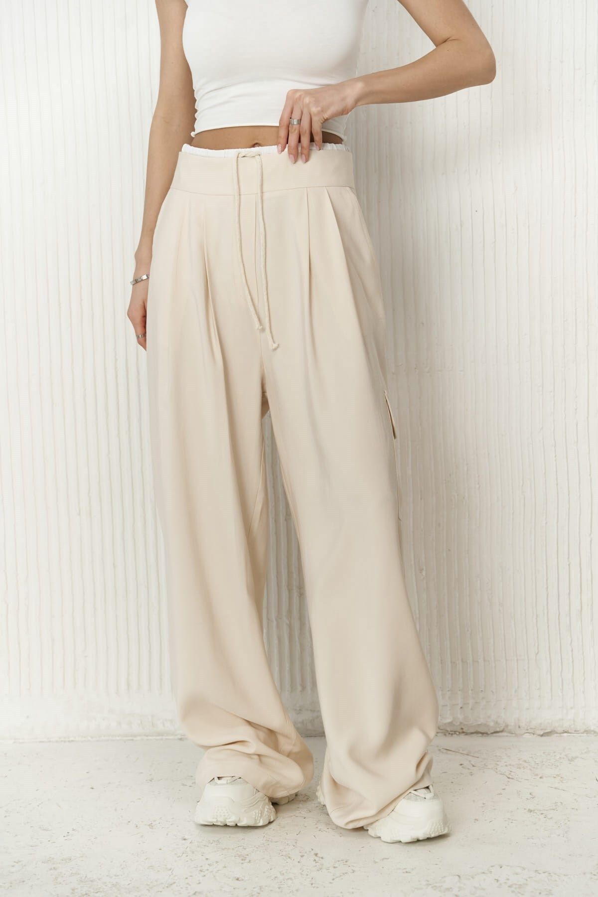 MAİ COLLECTİON-Beigefarbene Gloria-Boxershorts mit Details 5