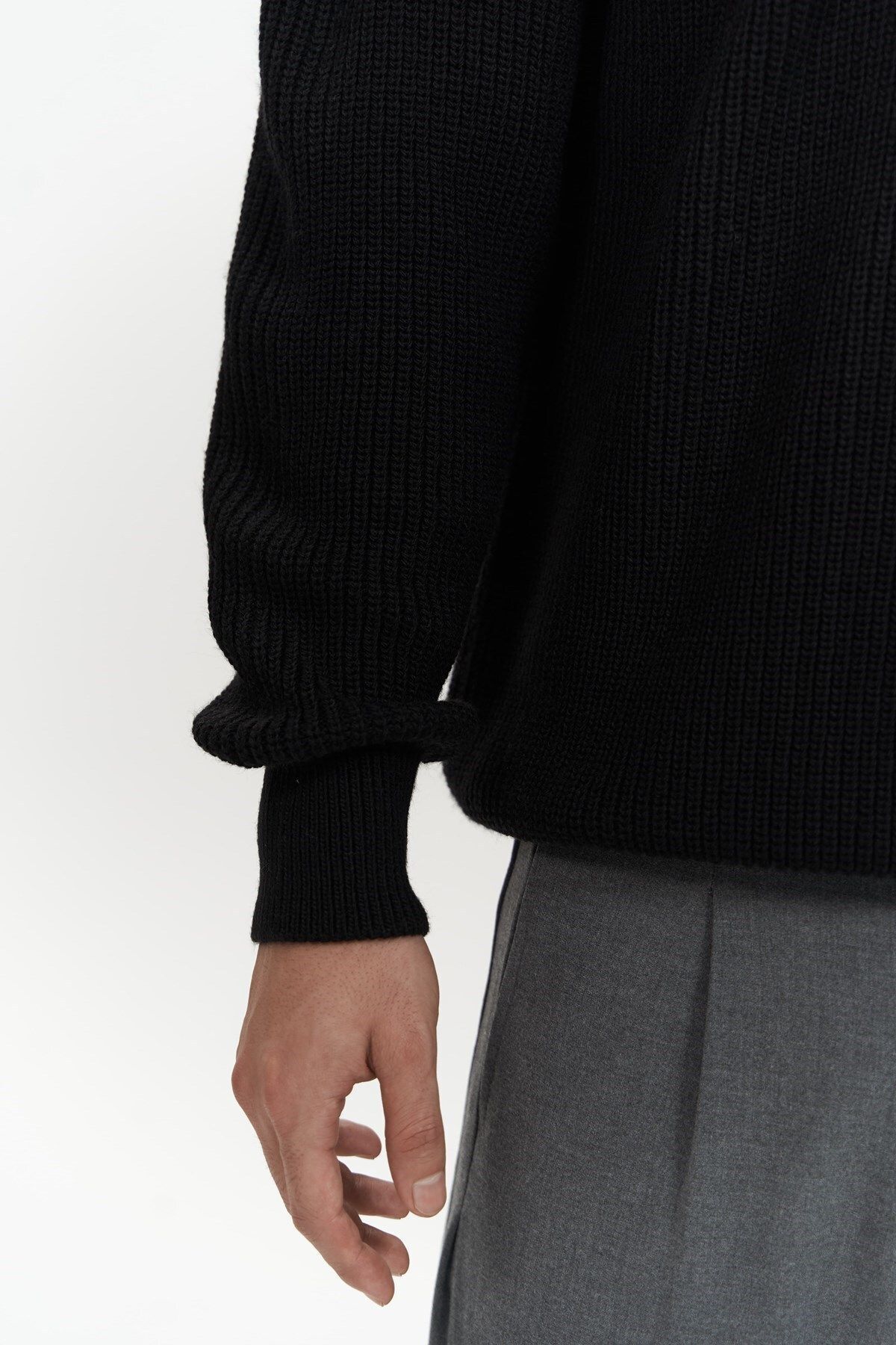 MAİ COLLECTİON-Pulover negru pentru bărbați cu detaliu nasturi Vander 6