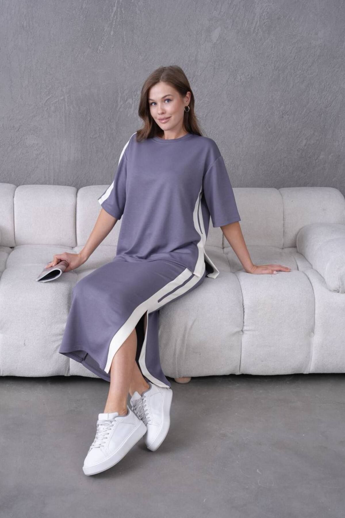 Castivo Fashion Kadın Yan Şerit Detaylı Yırtmaçlı İkili Spor Takım