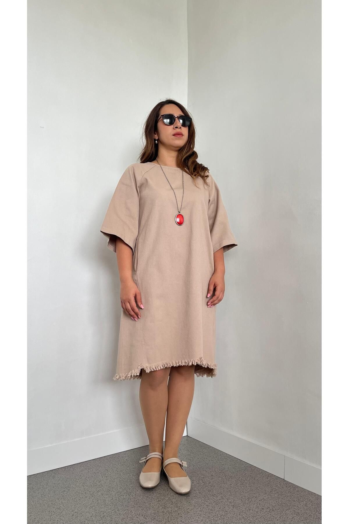 Gizybutik Püsküllü Krem Oversize Denim Elbise