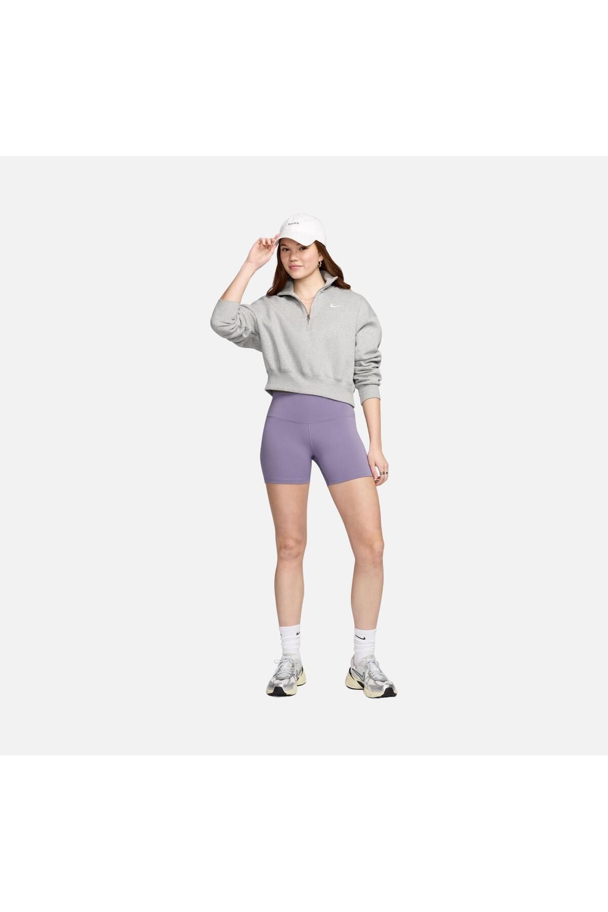 Nike One Yüksek Belli Kadın Siyah Antrenman Şortu