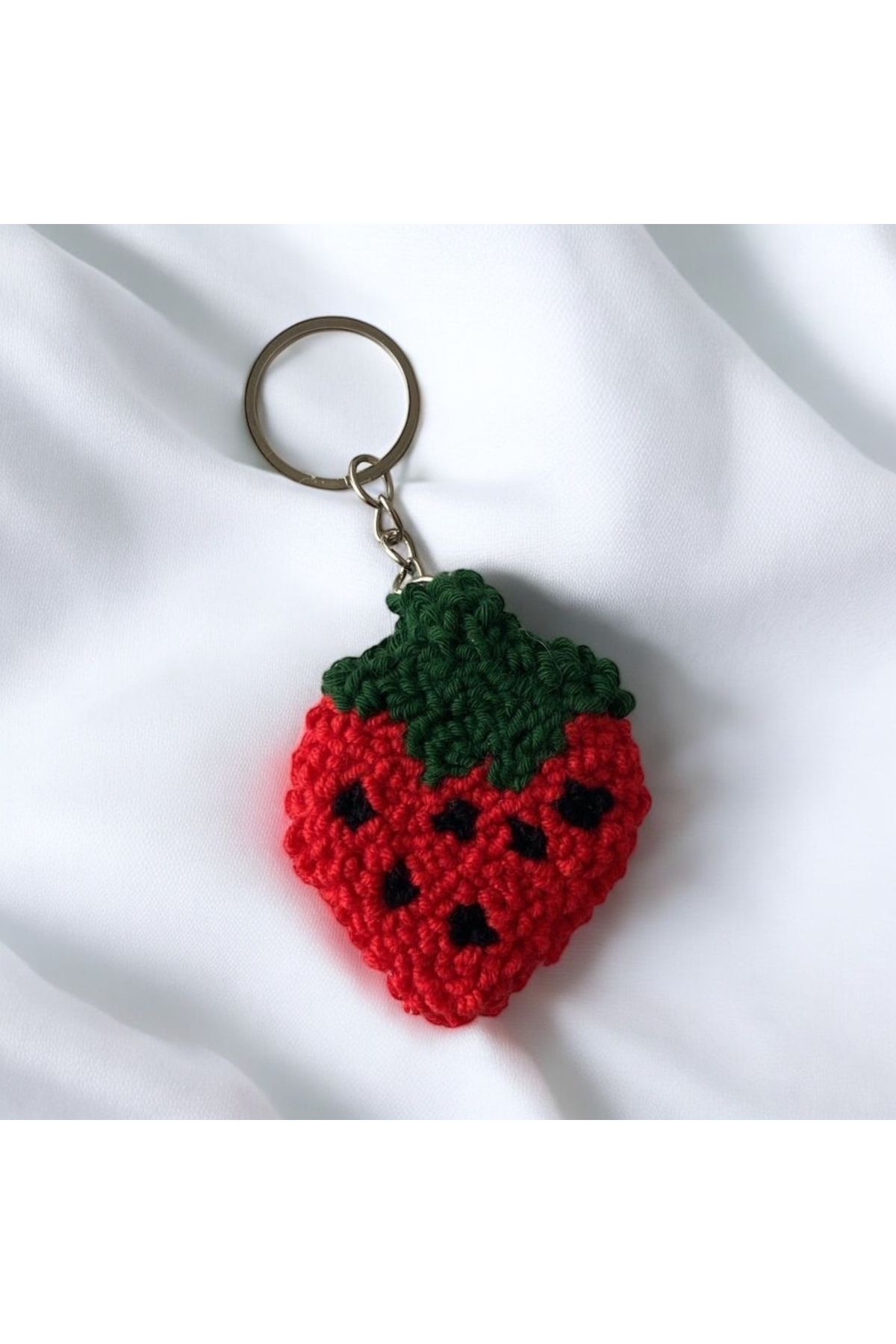 YümanınYumağı Hand Made Örgü Çilek Anahtarlık