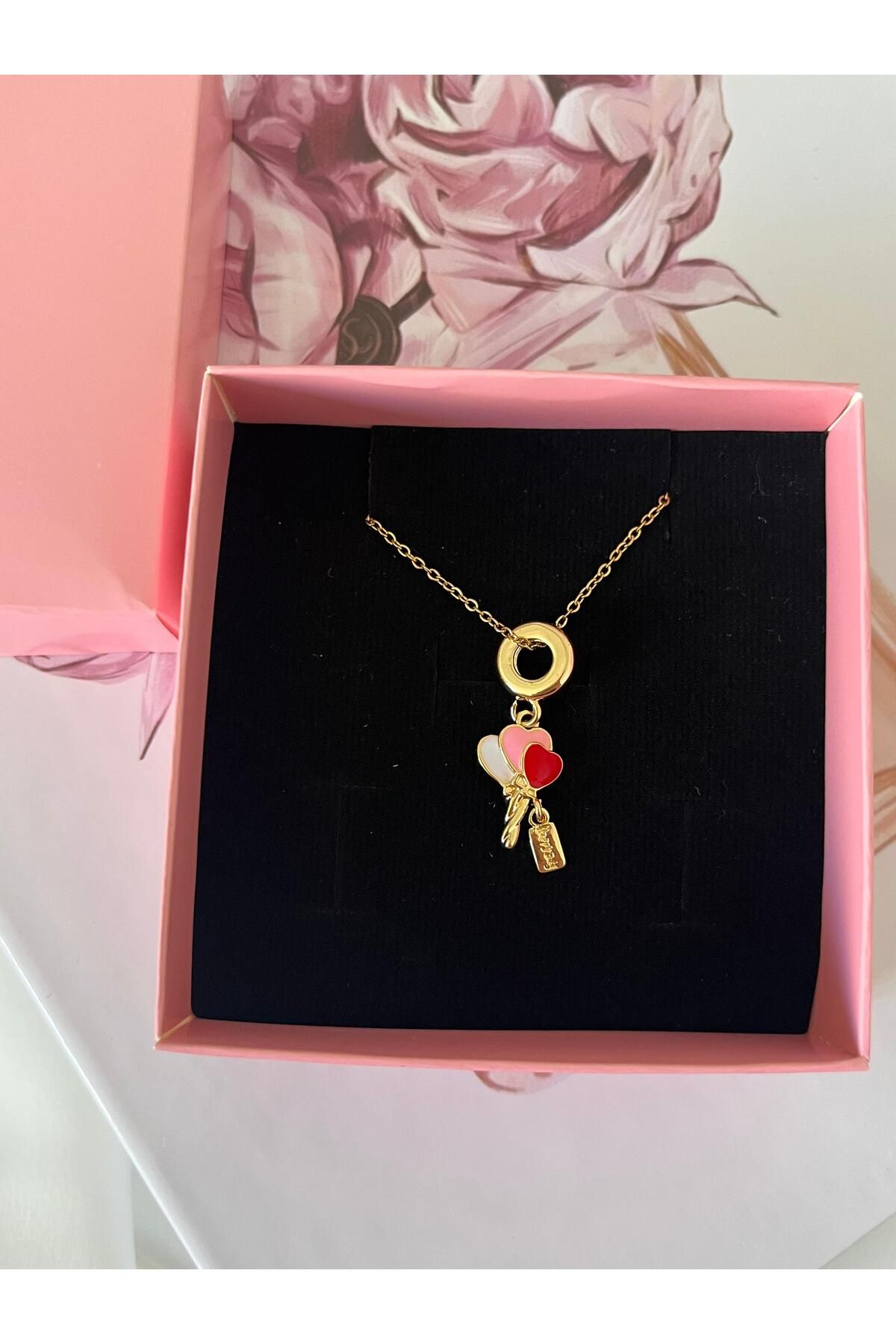 Çelik Gold charmlı kolye