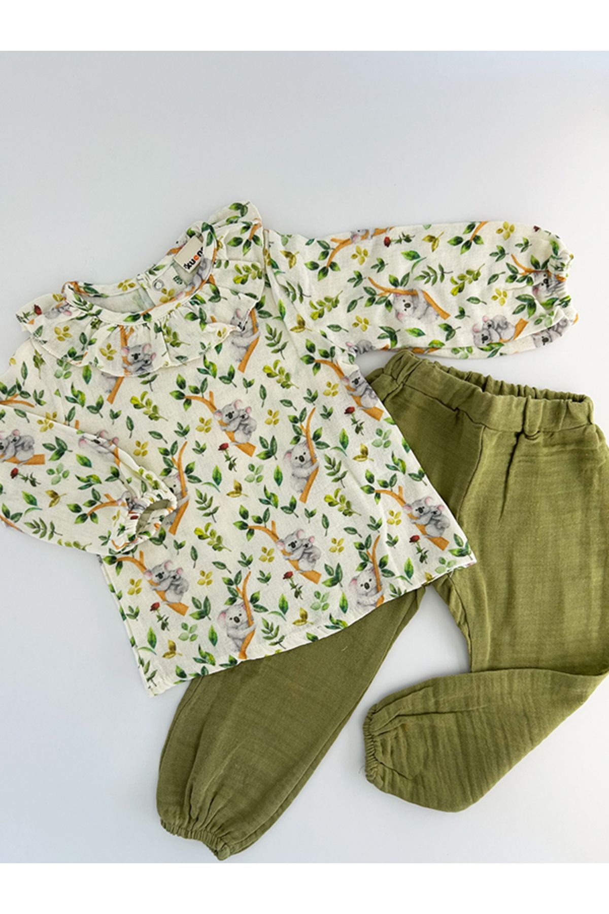 KUENSKİDS KuensKids Kız Bebek 2'li Müslin Takım Koalalı Desen-Yeşil Rengi Pantalon %100 Pamuk Fisto Yaka