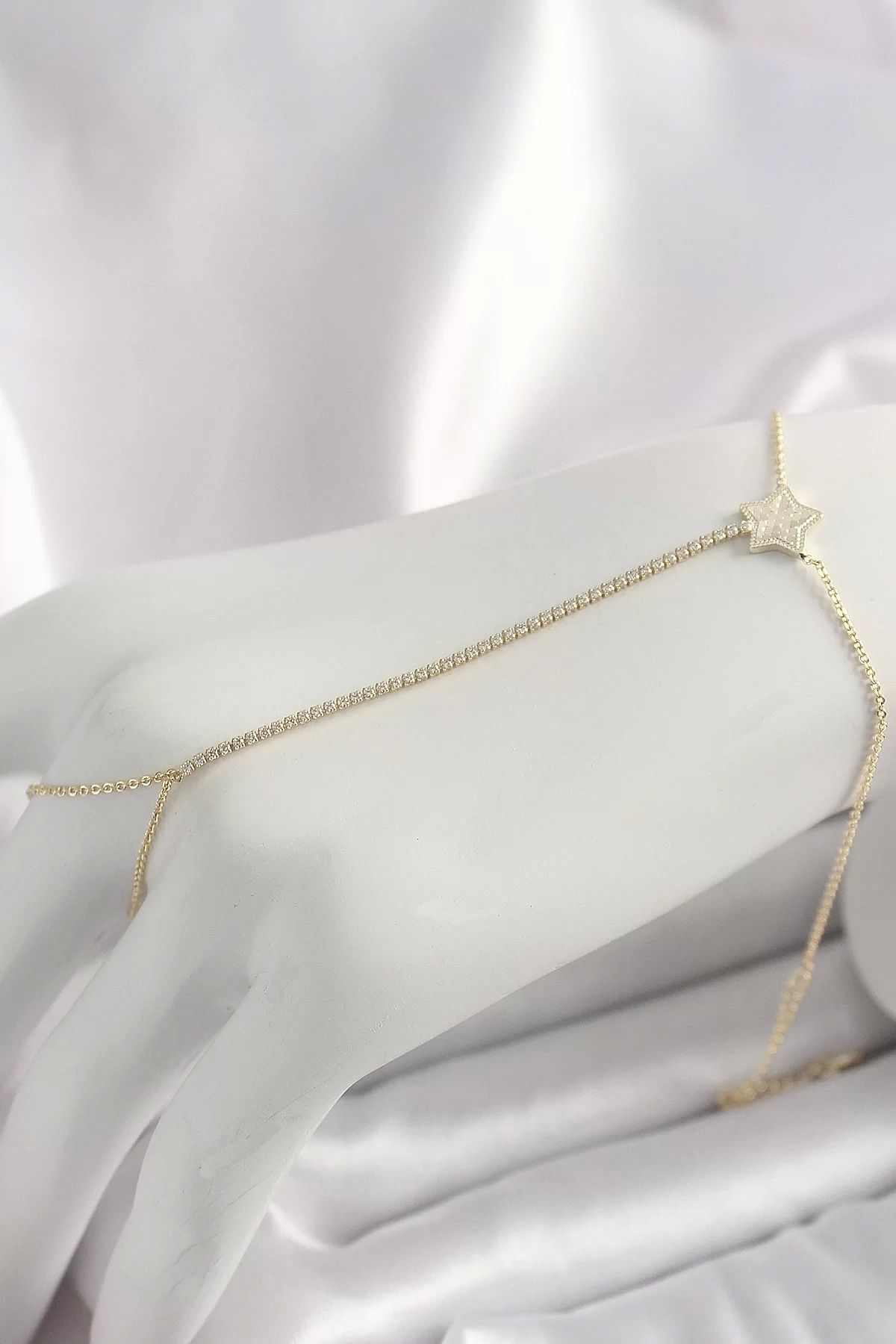 Clariss Pirinç Gold Renk Su Yolu Zirkon Taşlı Yıldız Model Kadın Şahmeran
