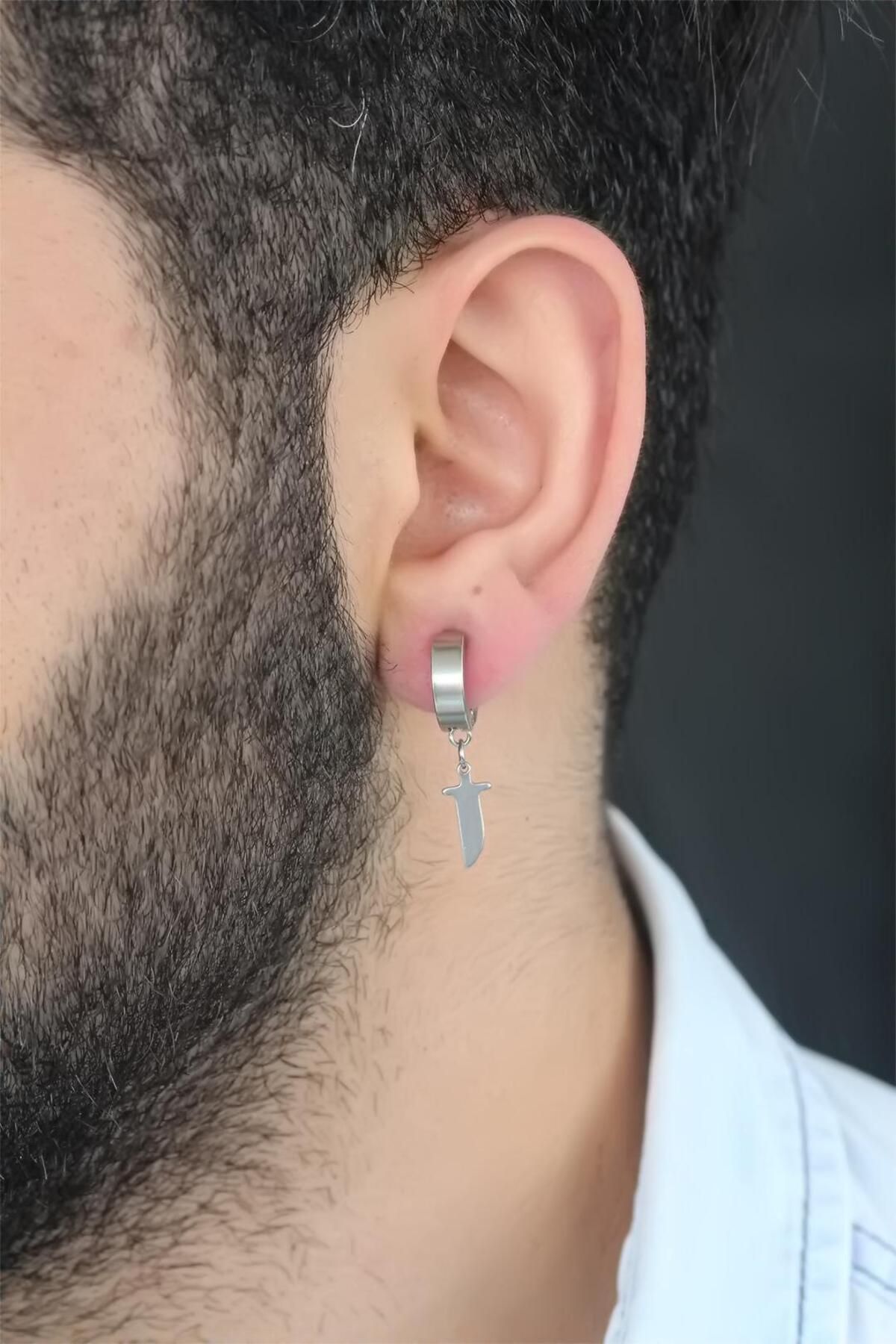 FASHIONLINE Silver Renk Kaplama Kılıç Figürlü Çelik Kıstırmalı Erkek Küpe