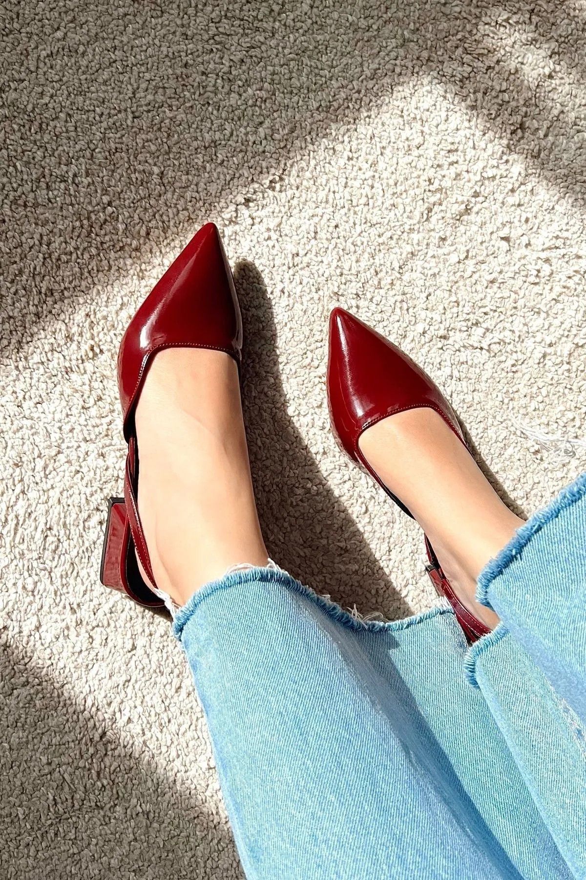 emela kids shoes Blush Beyaz Mat Deri Sivri Burunlu Kısa Blok Topuklu Kadın Ayakkabı