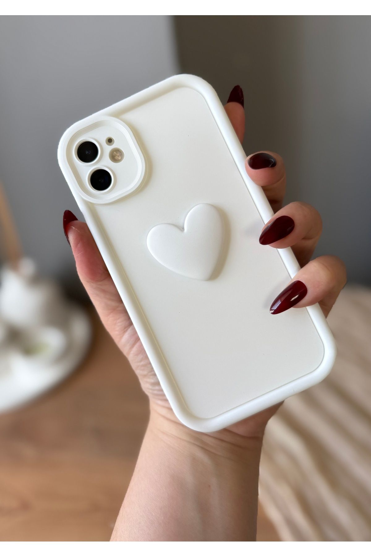 MirazTasarim IPHONE 11 3D KALP DEKORLU BEYAZ KALIN KENARLI KILIF