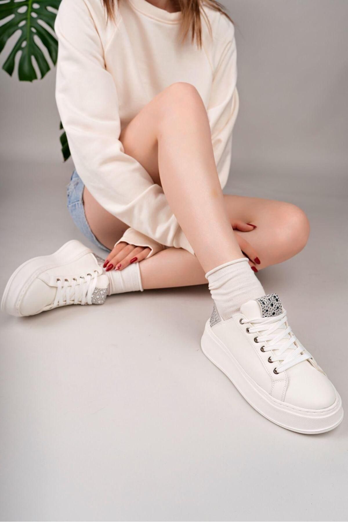 TAYYAR SHOES Kadın Düz Taban Taş Detaylı Rahat Günlük Sneaker