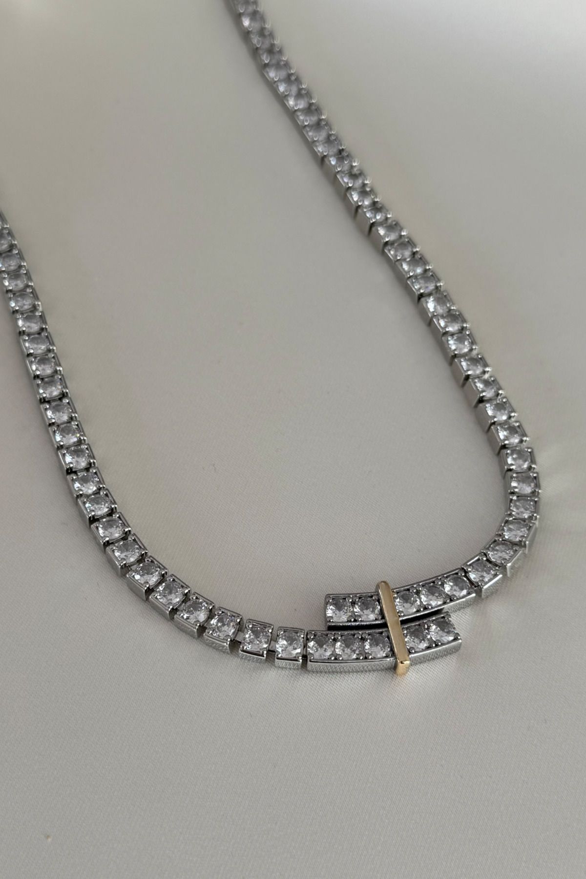 laria jewelry VIP T Su yolu Kolye