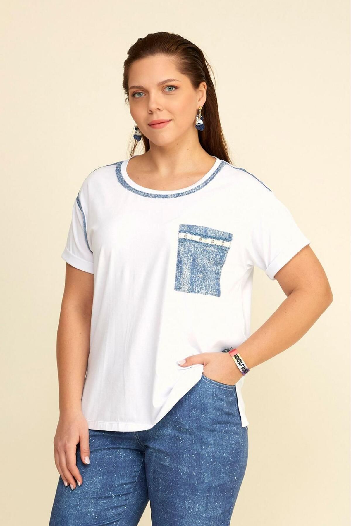 Lema Cep Boncuk Detaylı Tshirt